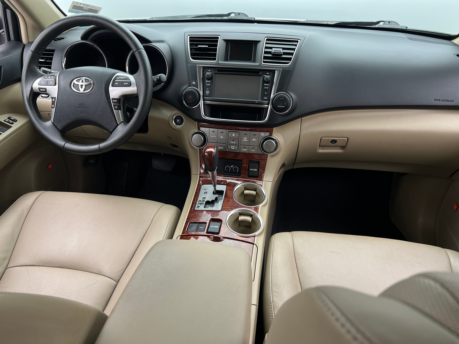 Thumbnail: 2013 Toyota Highlander - 2