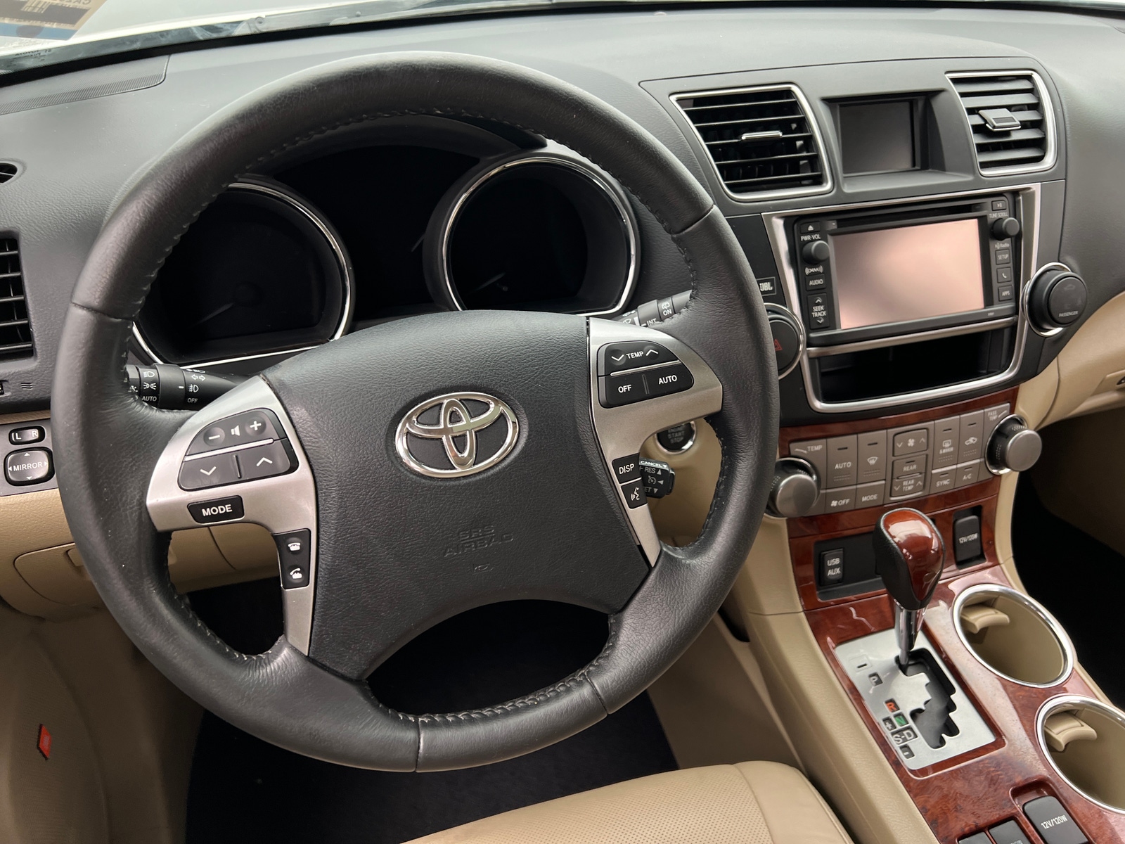 Thumbnail: 2013 Toyota Highlander - 4