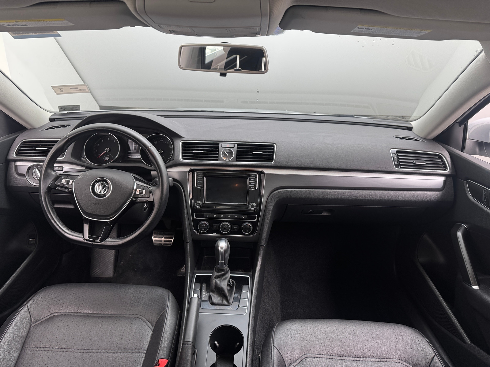 Thumbnail: 2017 Volkswagen Passat - 2