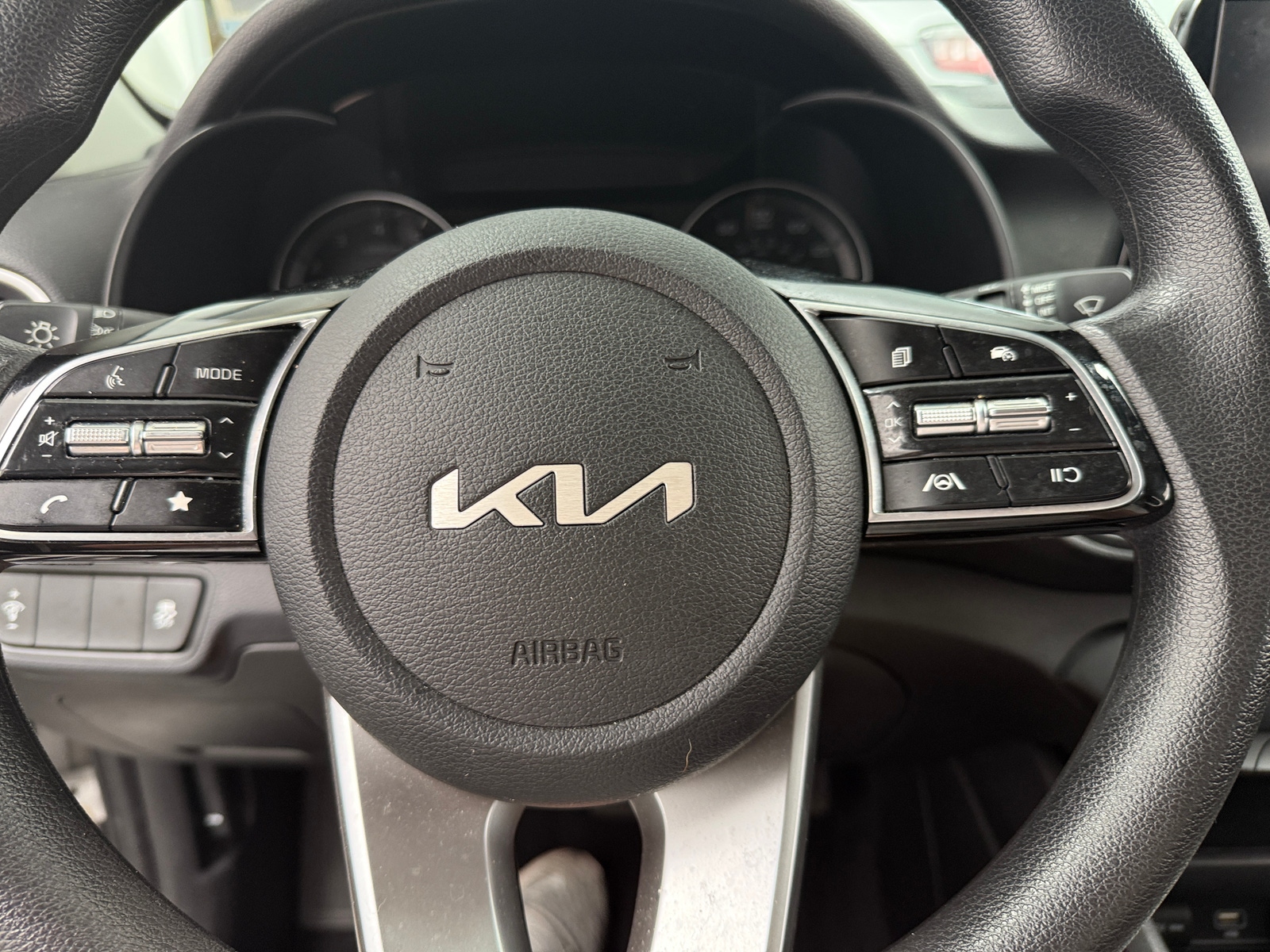 Thumbnail: 2022 Kia Forte - 5