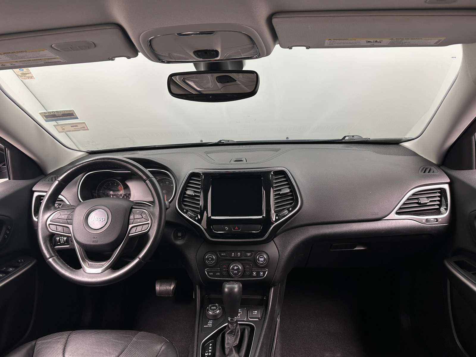 Thumbnail: 2019 Jeep Cherokee - 2