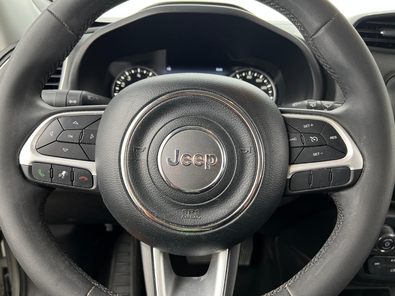 Thumbnail: 2021 Jeep Renegade - 5