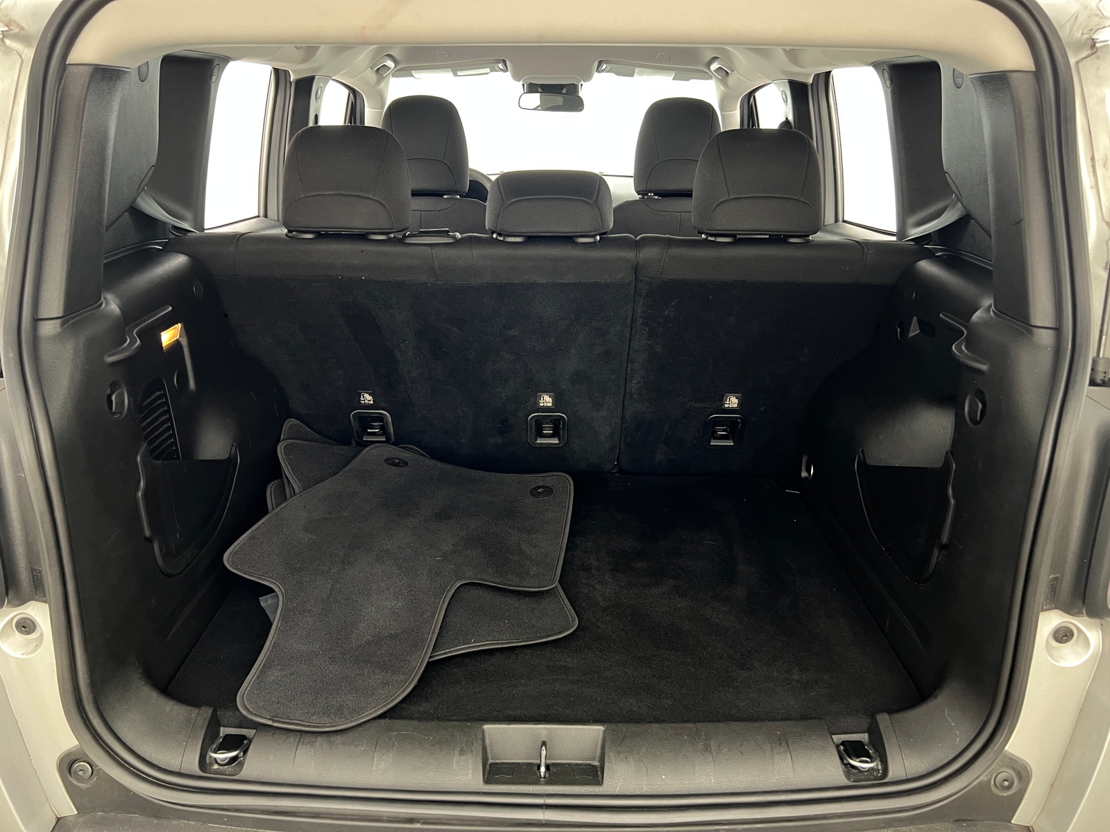 Thumbnail: 2021 Jeep Renegade - 7