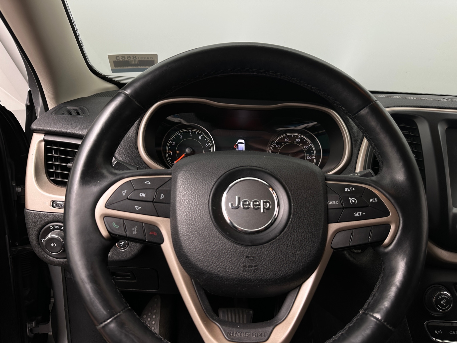Thumbnail: 2015 Jeep Cherokee - 4