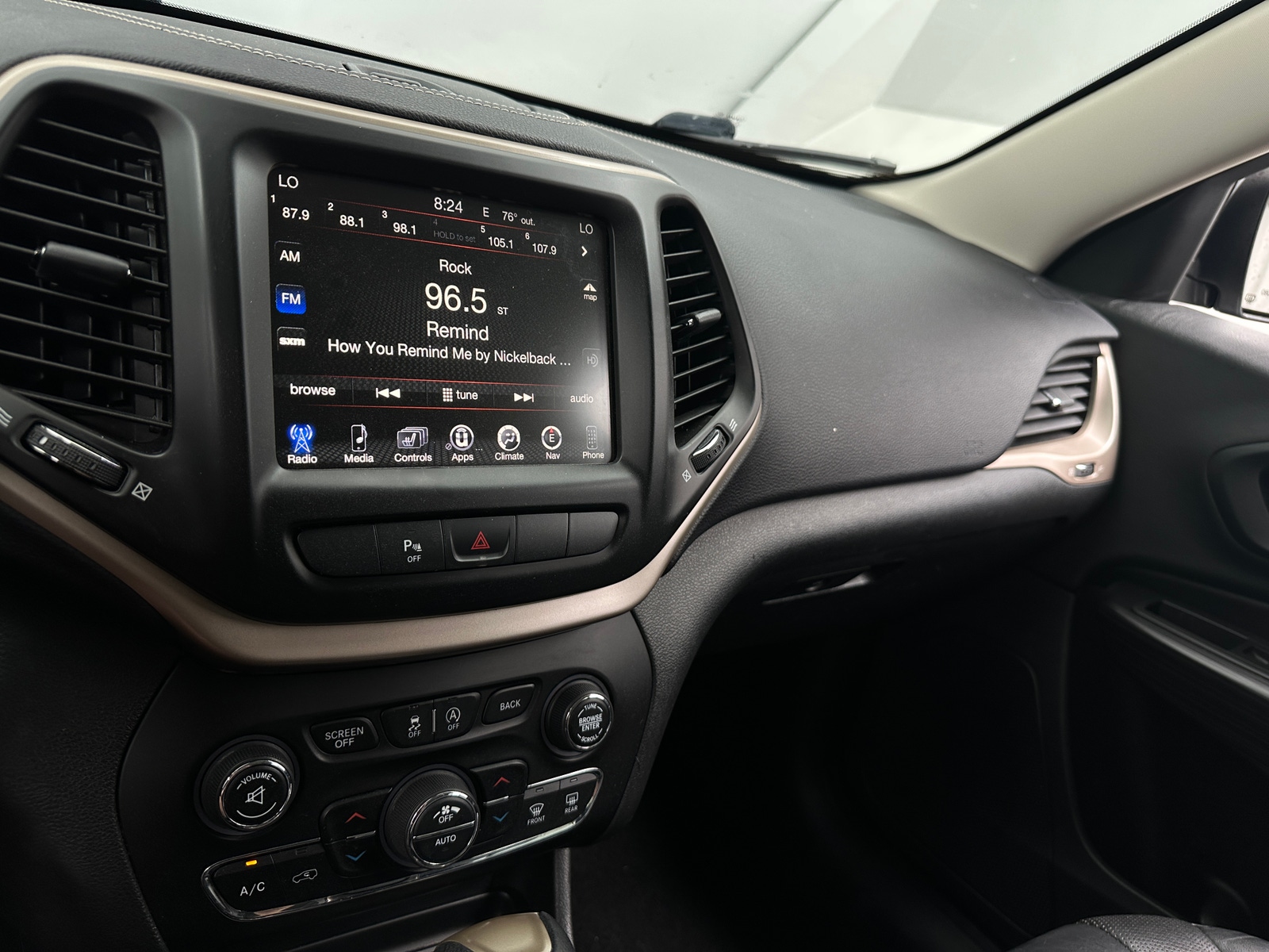 Thumbnail: 2015 Jeep Cherokee - 3