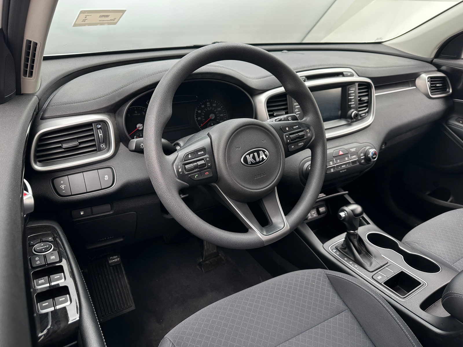 Thumbnail: 2018 Kia Sorento - 3