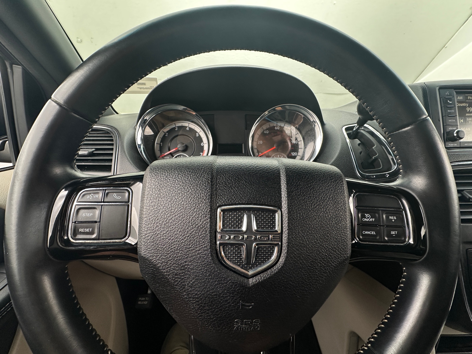 Thumbnail: 2017 Dodge Grand Caravan - 4