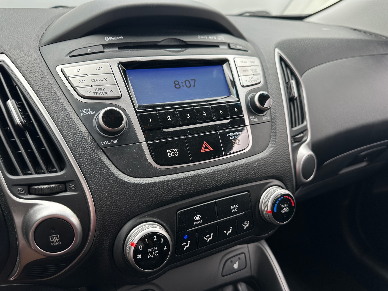 Thumbnail: 2012 Hyundai Tucson - 4