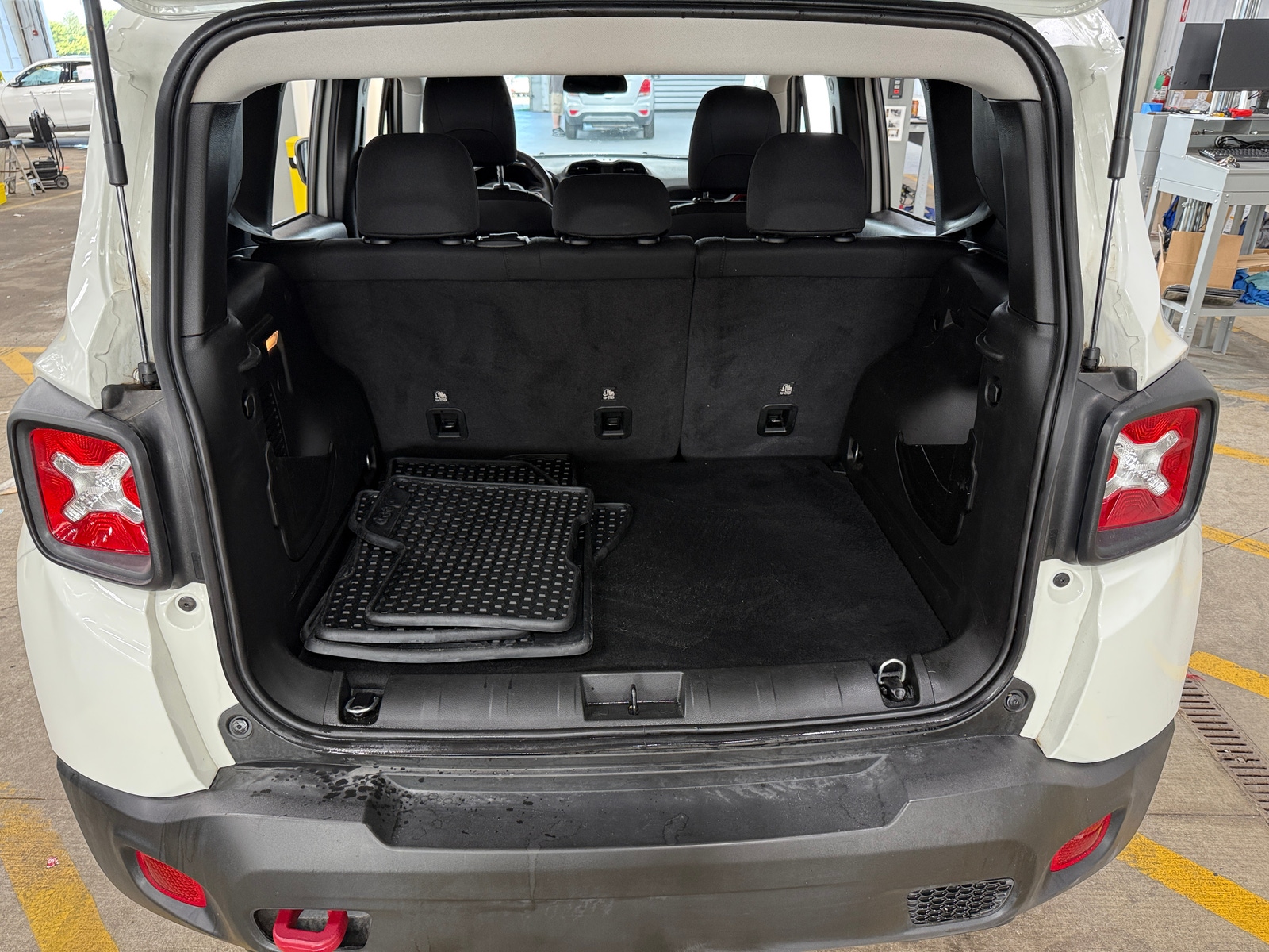 Thumbnail: 2023 Jeep Renegade - 7