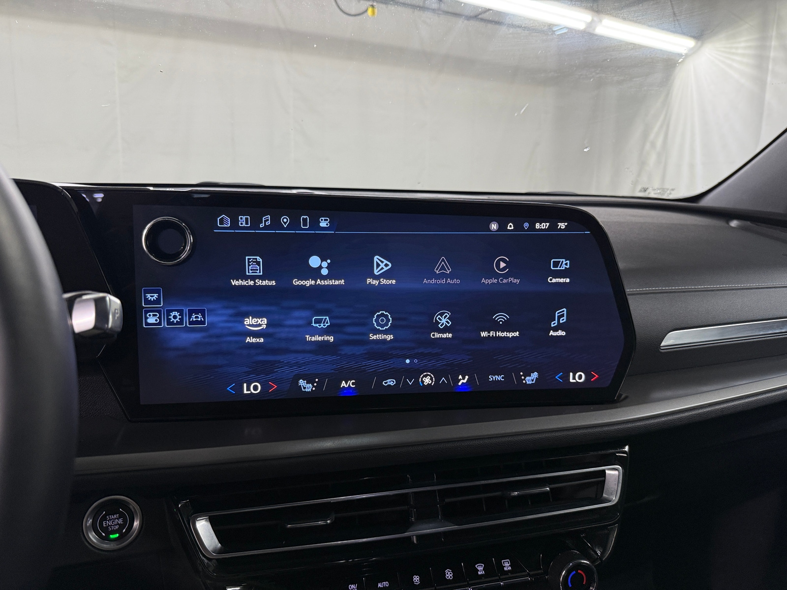 Thumbnail: 2025 Chevrolet Traverse - 4