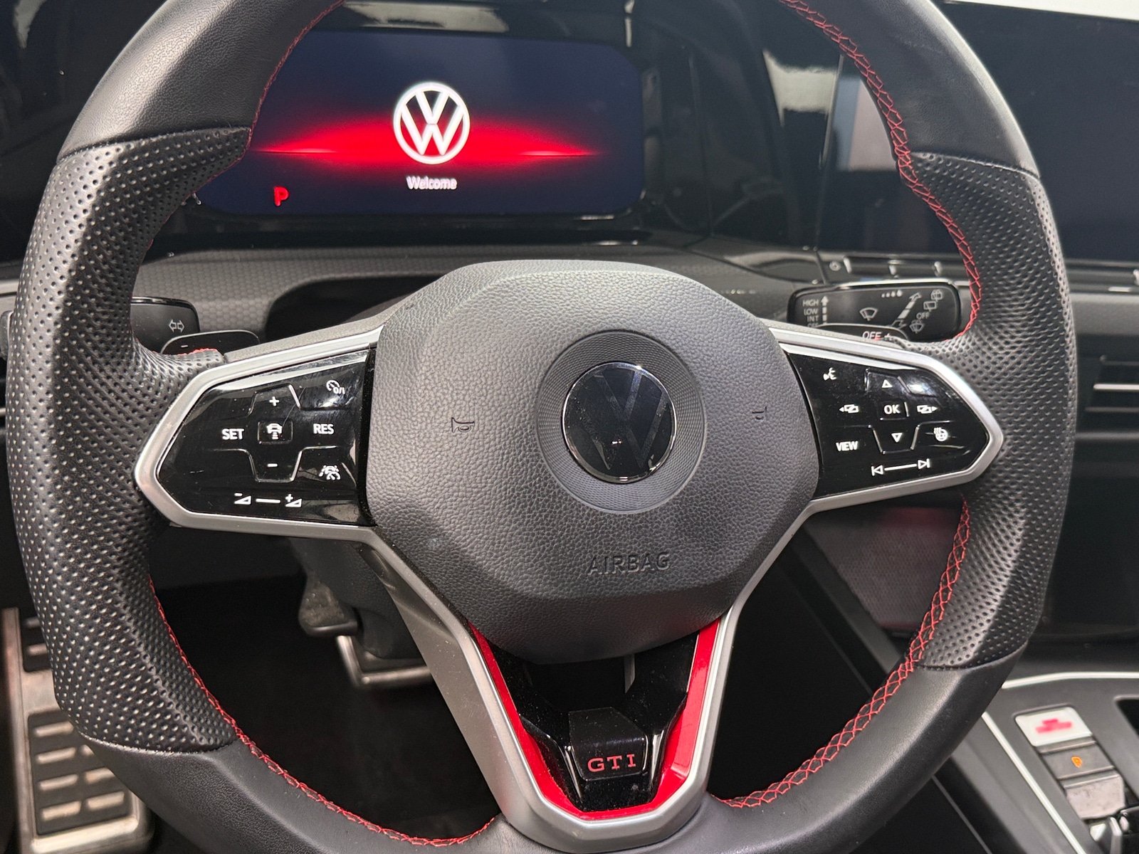 Thumbnail: 2022 Volkswagen Golf - 4