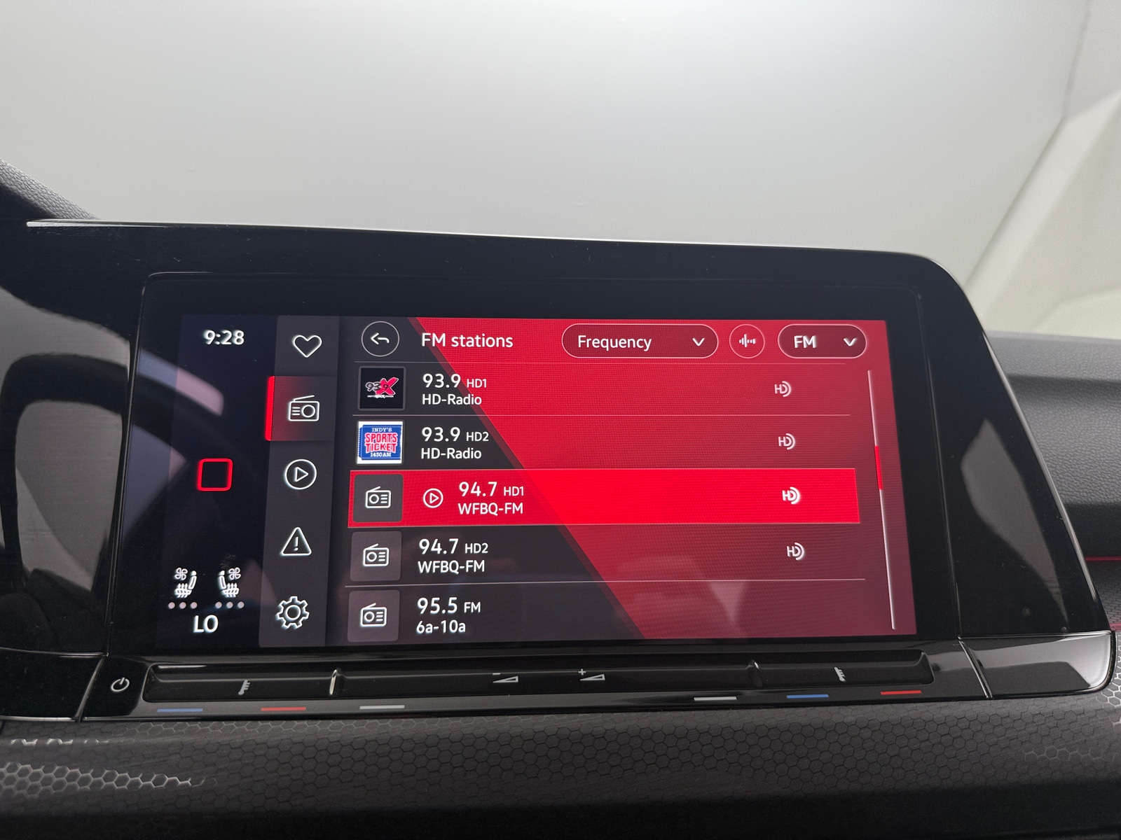 Thumbnail: 2022 Volkswagen Golf - 3