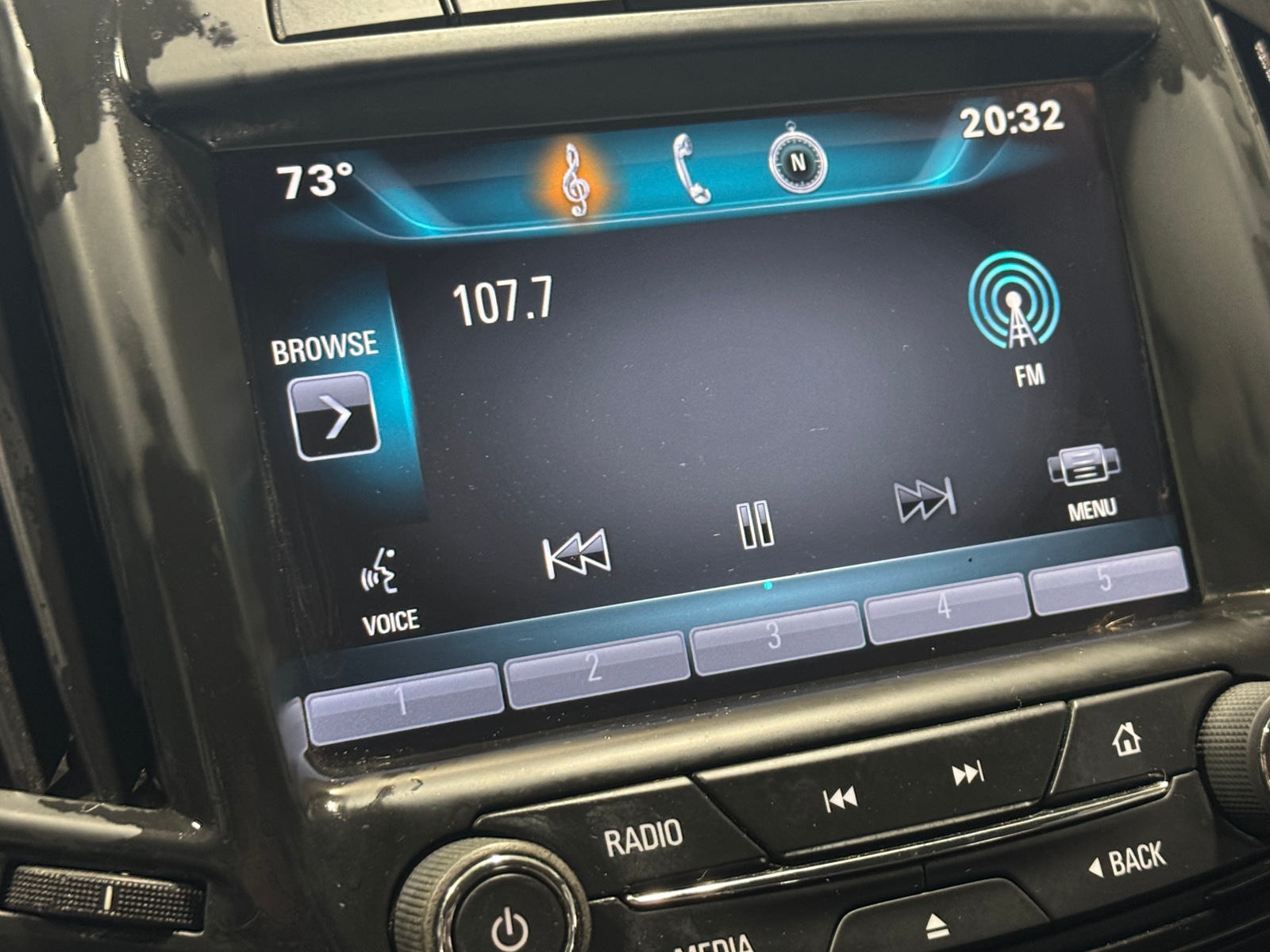 Thumbnail: 2015 Buick Regal - 3