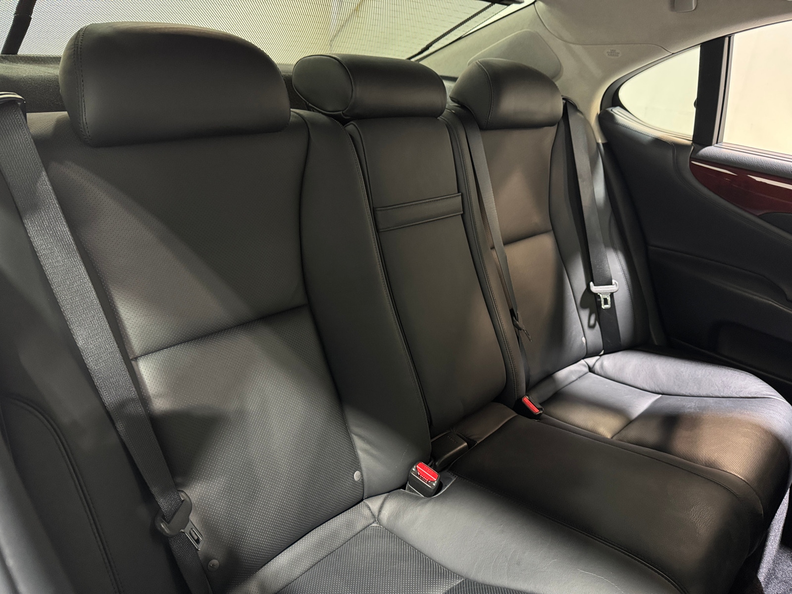 Thumbnail: 2011 Lexus LS - 5