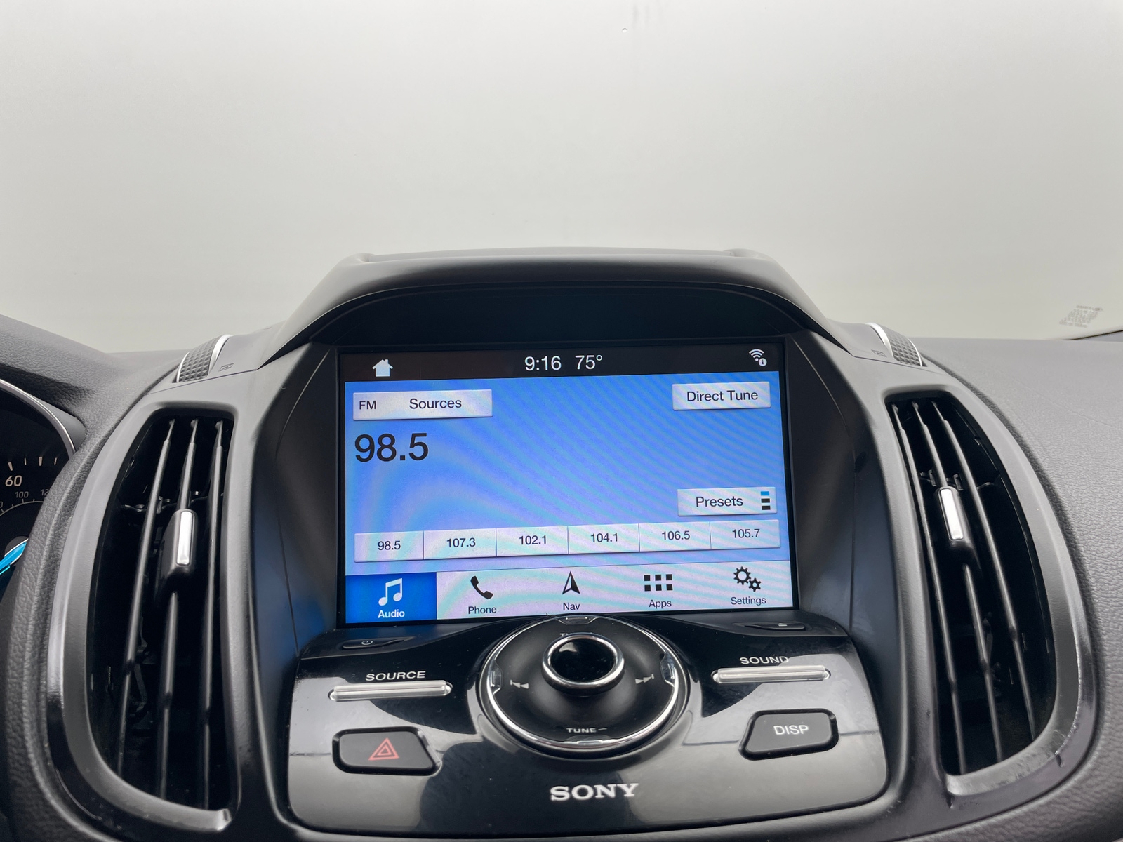 Thumbnail: 2017 Ford Escape - 3