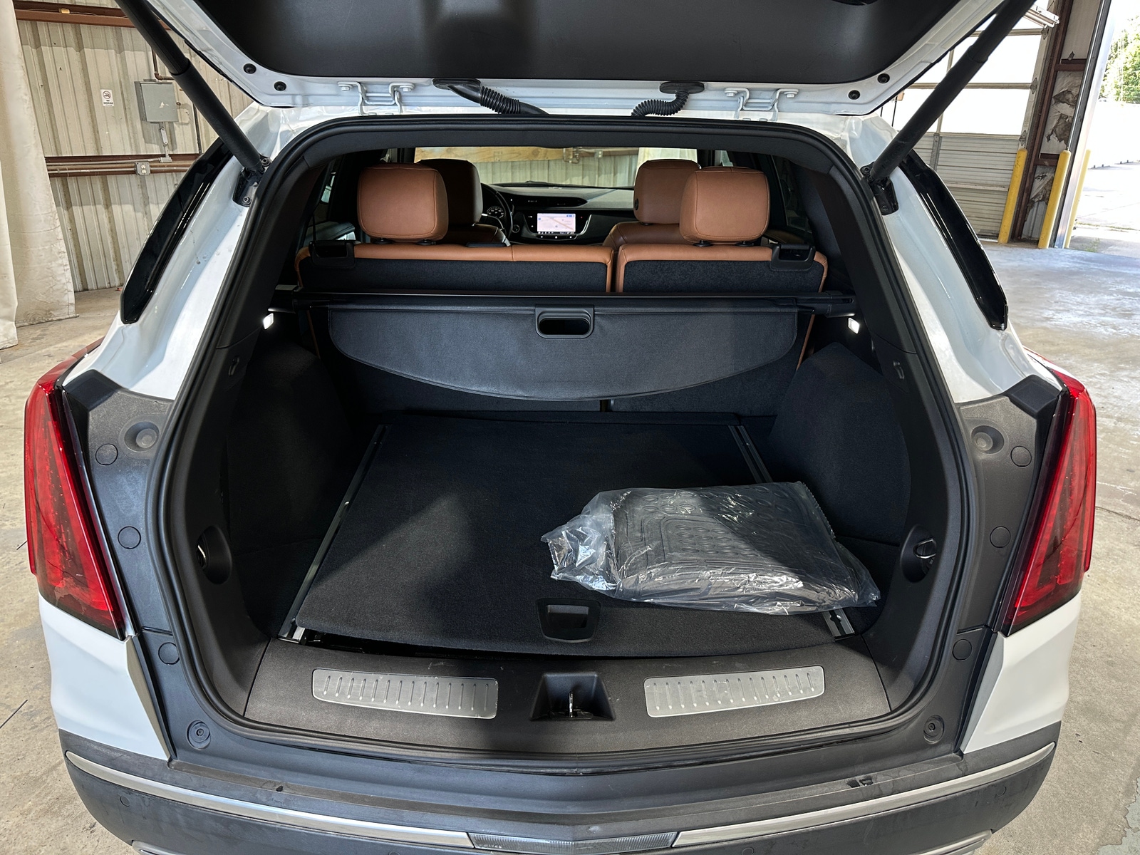 Thumbnail: 2021 Cadillac XT5 - 6