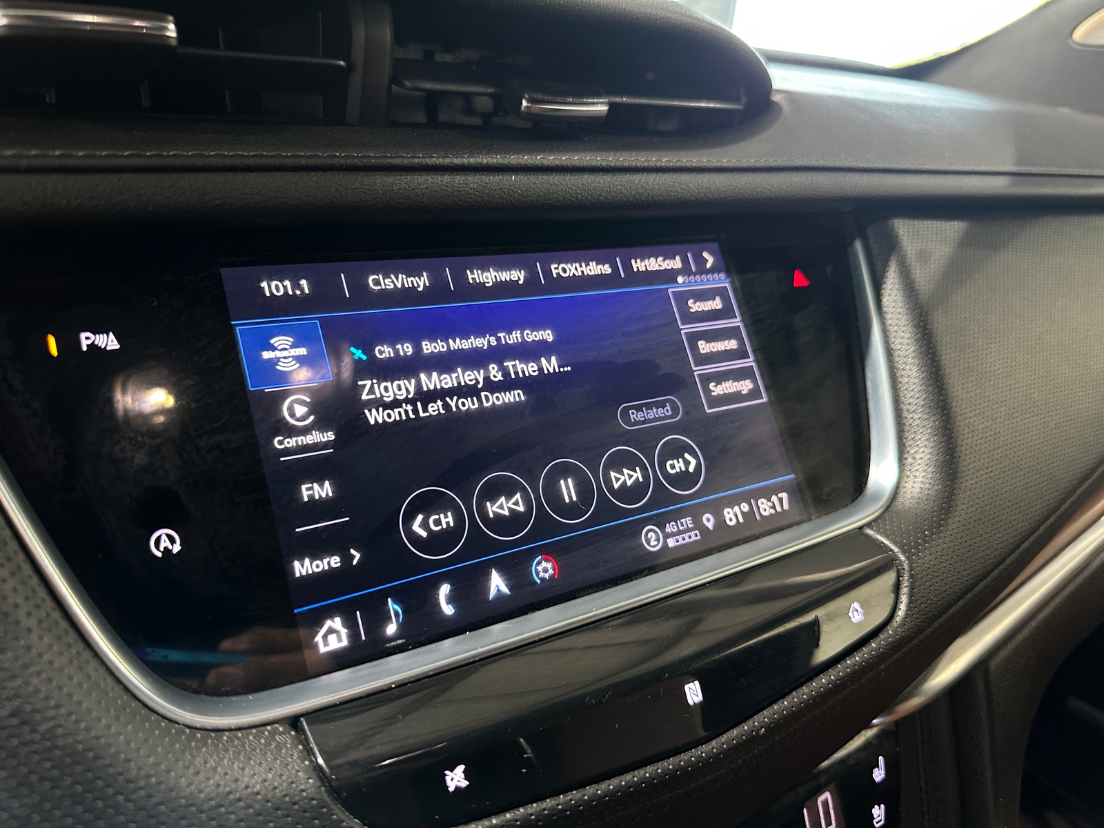 Thumbnail: 2021 Cadillac XT5 - 3
