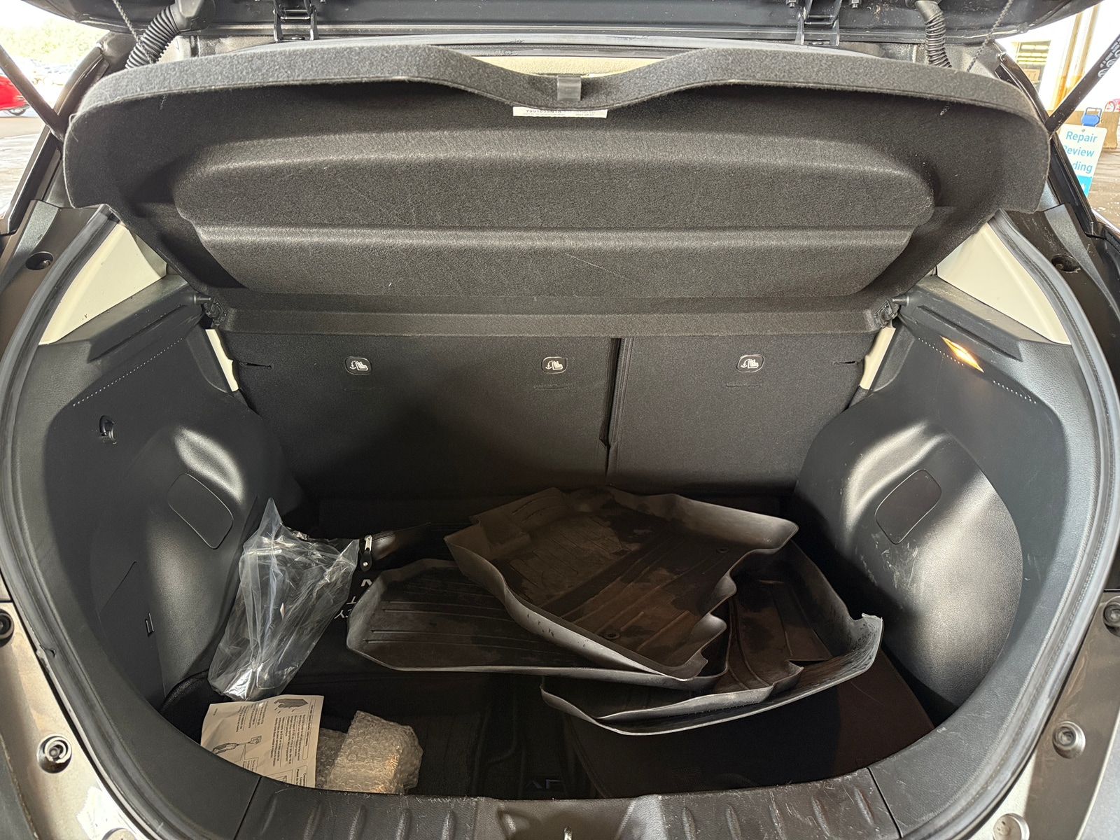Thumbnail: 2022 Nissan Leaf - 6