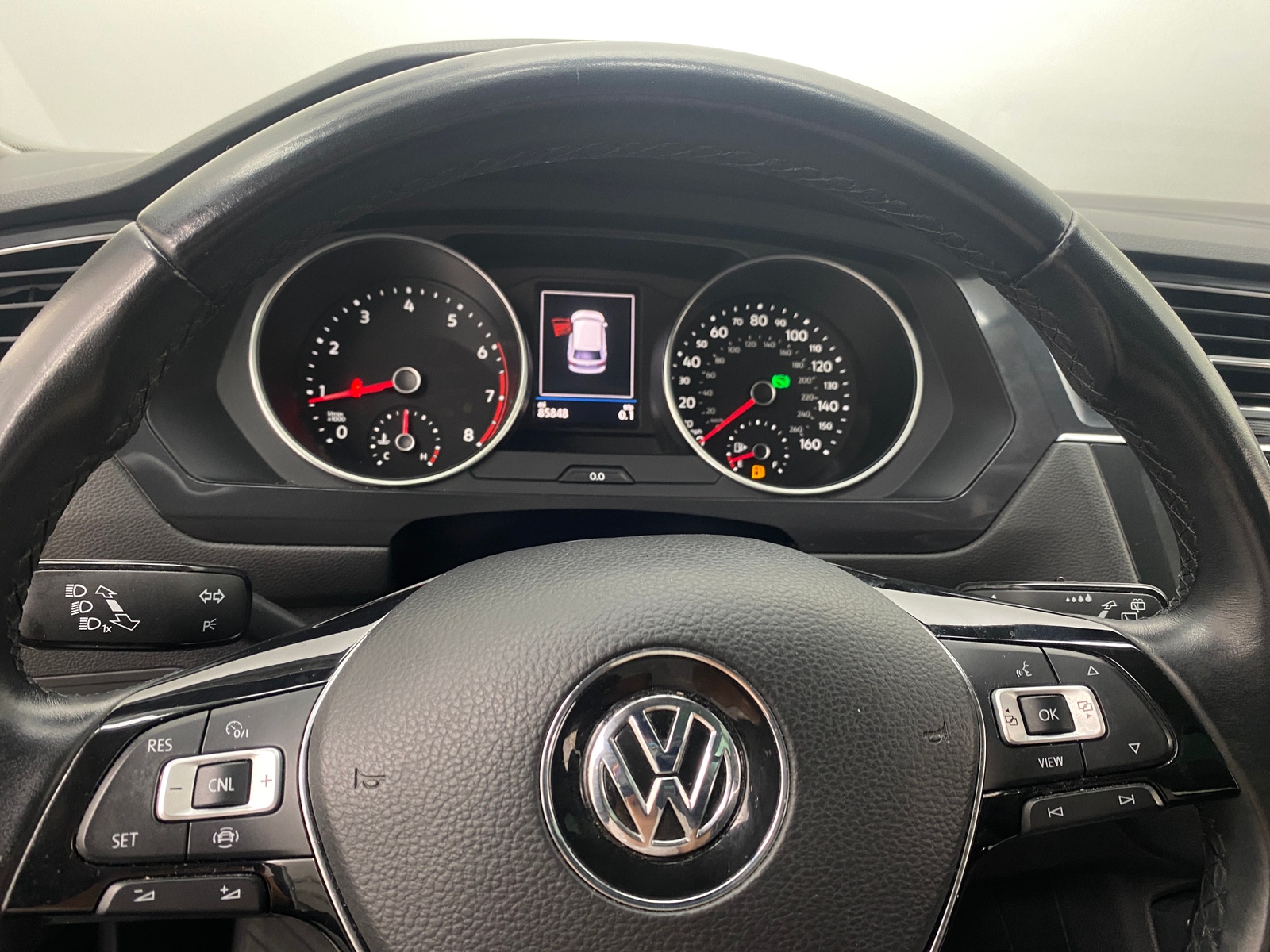 Thumbnail: 2019 Volkswagen Tiguan - 4