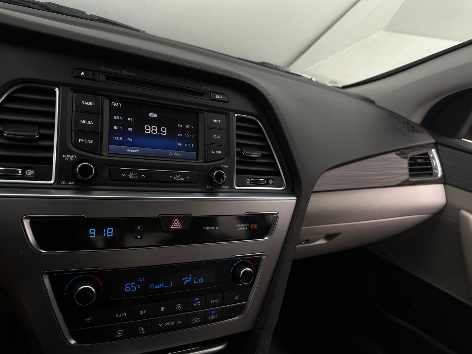 Thumbnail: 2015 Hyundai Sonata - 3