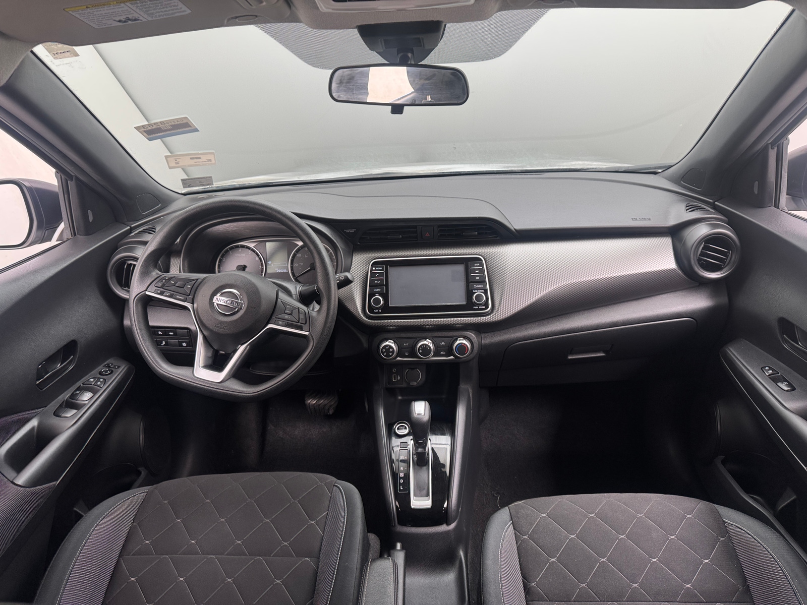 Thumbnail: 2020 Nissan Kicks - 3