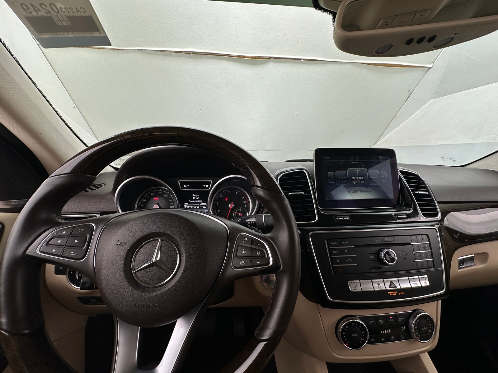 Thumbnail: 2017 Mercedes-Benz GLE - 2