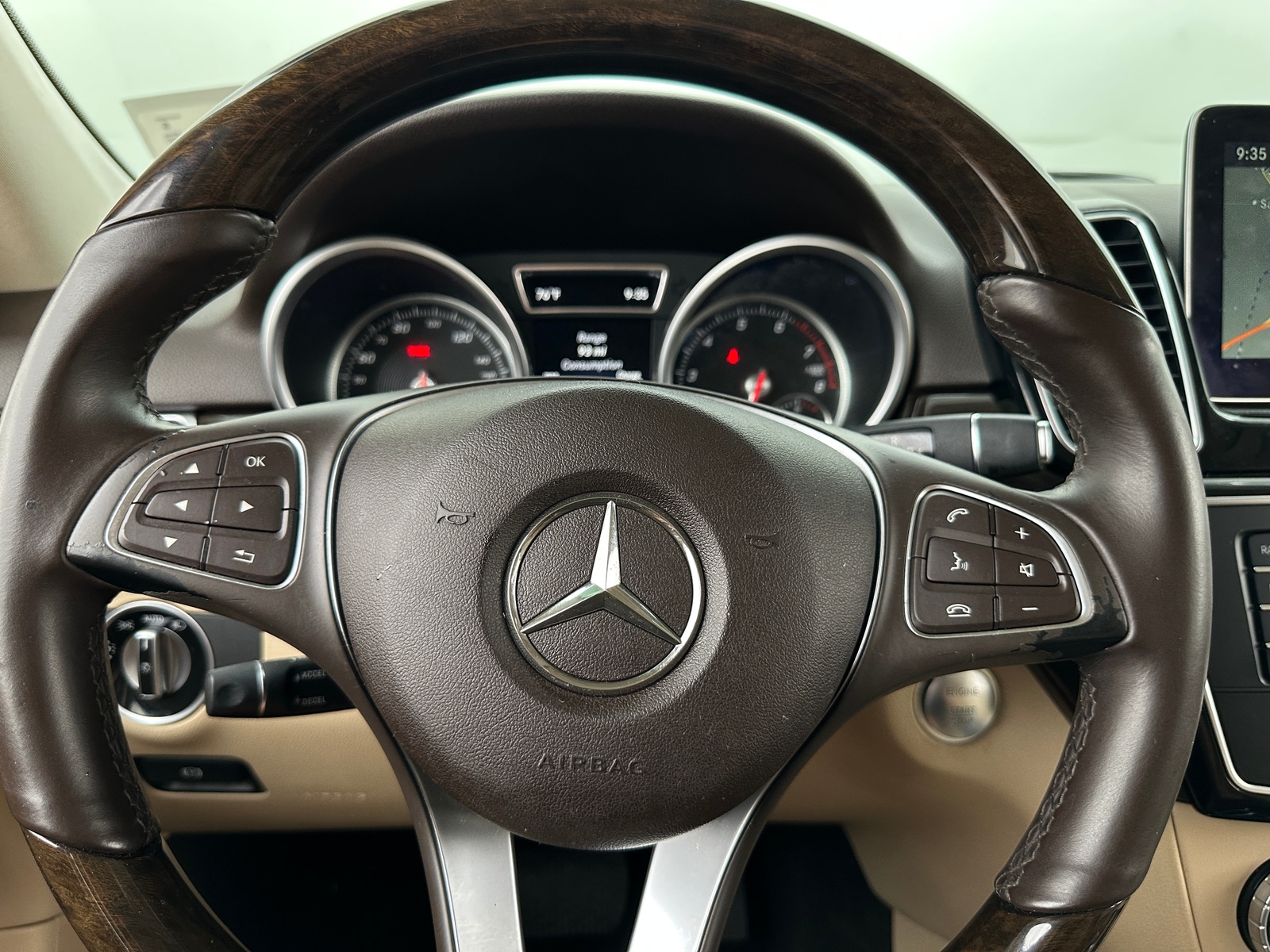 Thumbnail: 2017 Mercedes-Benz GLE - 4