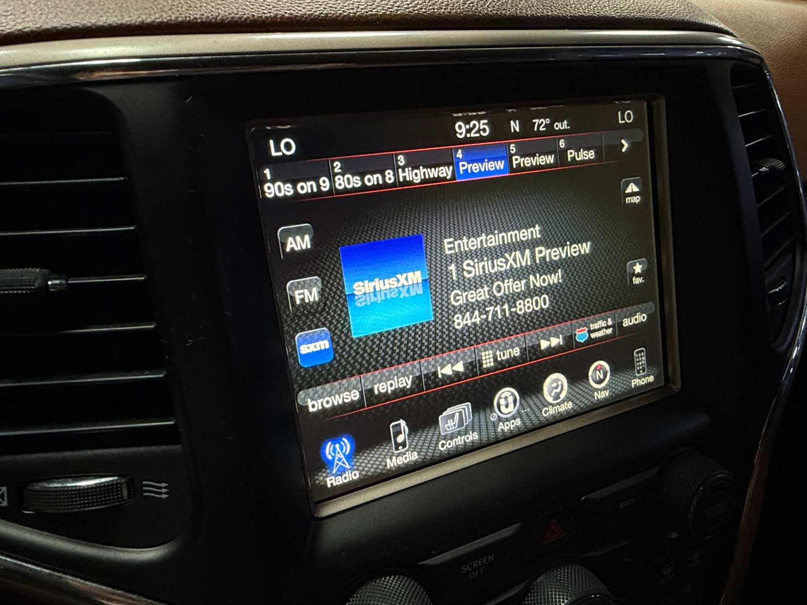 Thumbnail: 2015 Jeep Grand Cherokee - 3
