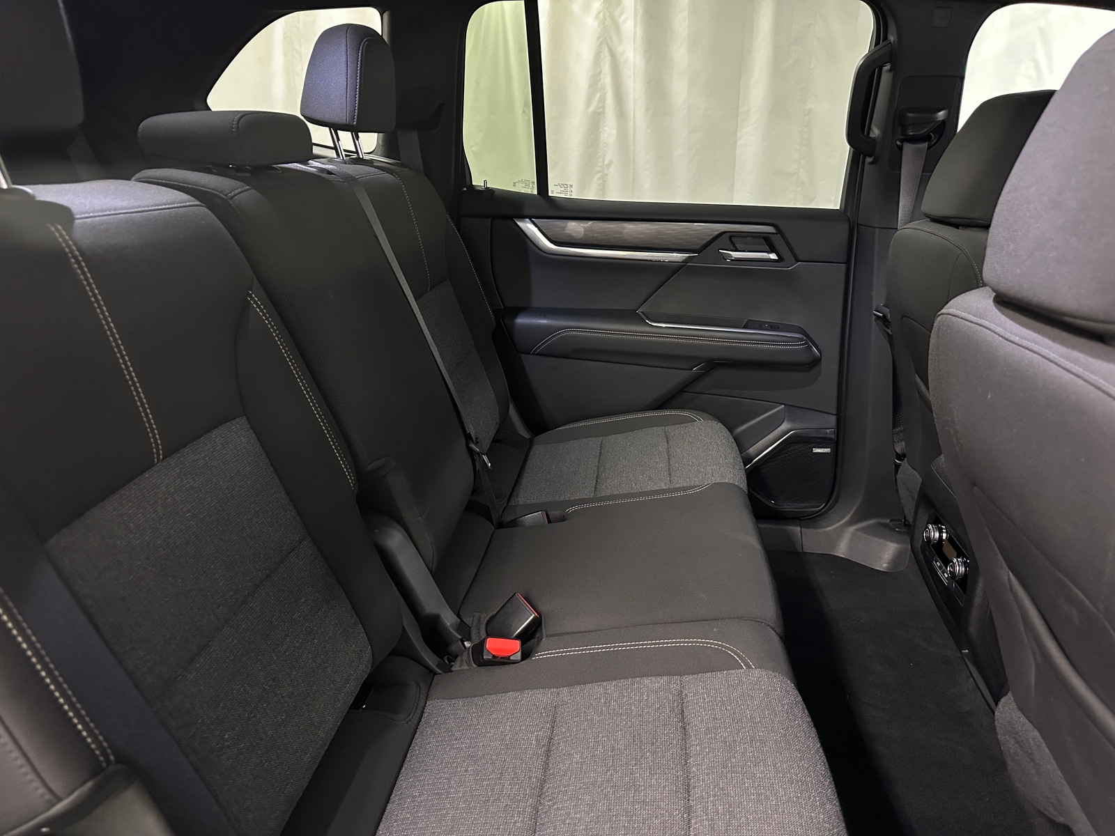 Thumbnail: 2025 GMC Acadia - 5