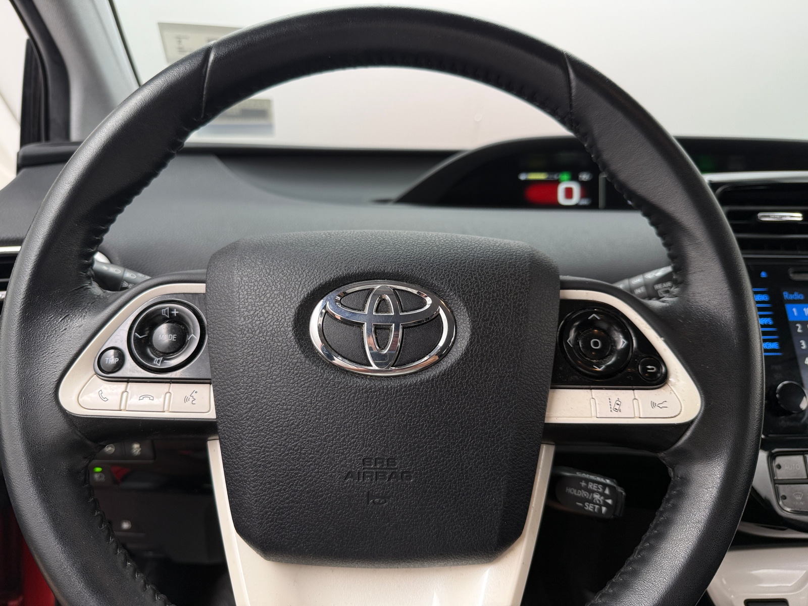 Thumbnail: 2017 Toyota Prius - 5