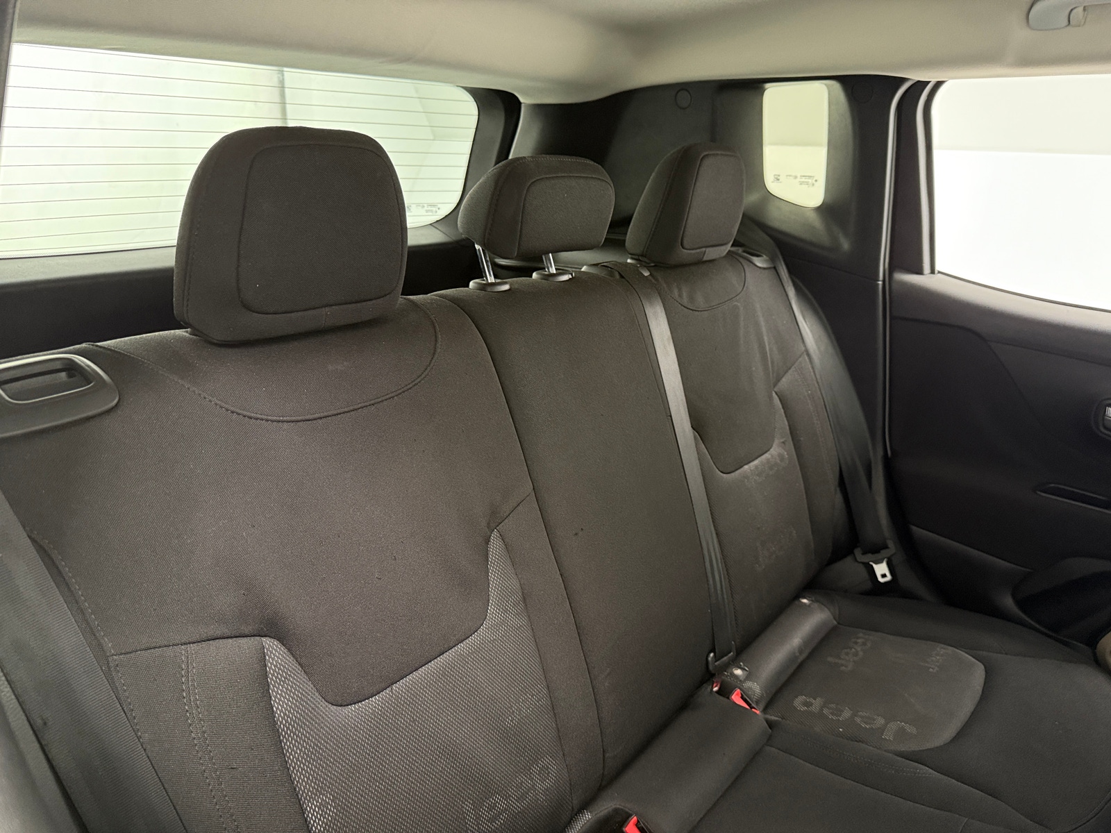 Thumbnail: 2017 Jeep Renegade - 6