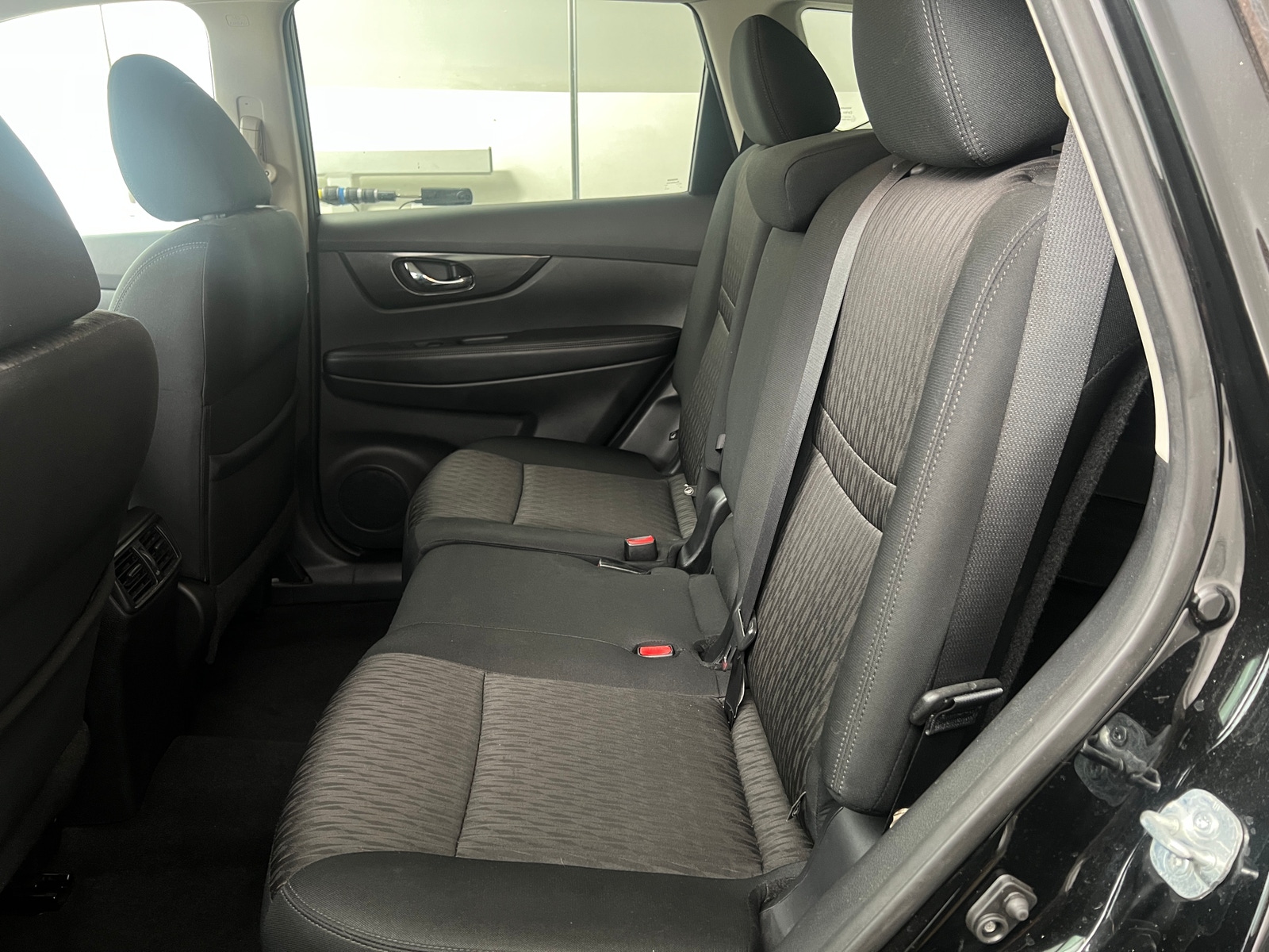 Thumbnail: 2017 Nissan Rogue - 6