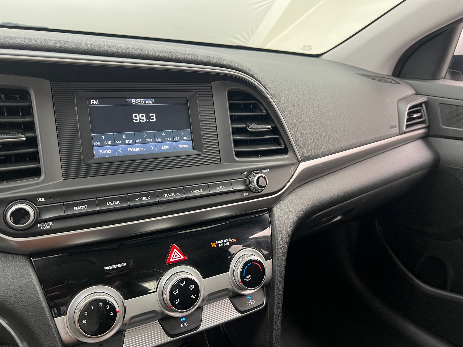 Thumbnail: 2019 Hyundai Elantra - 4