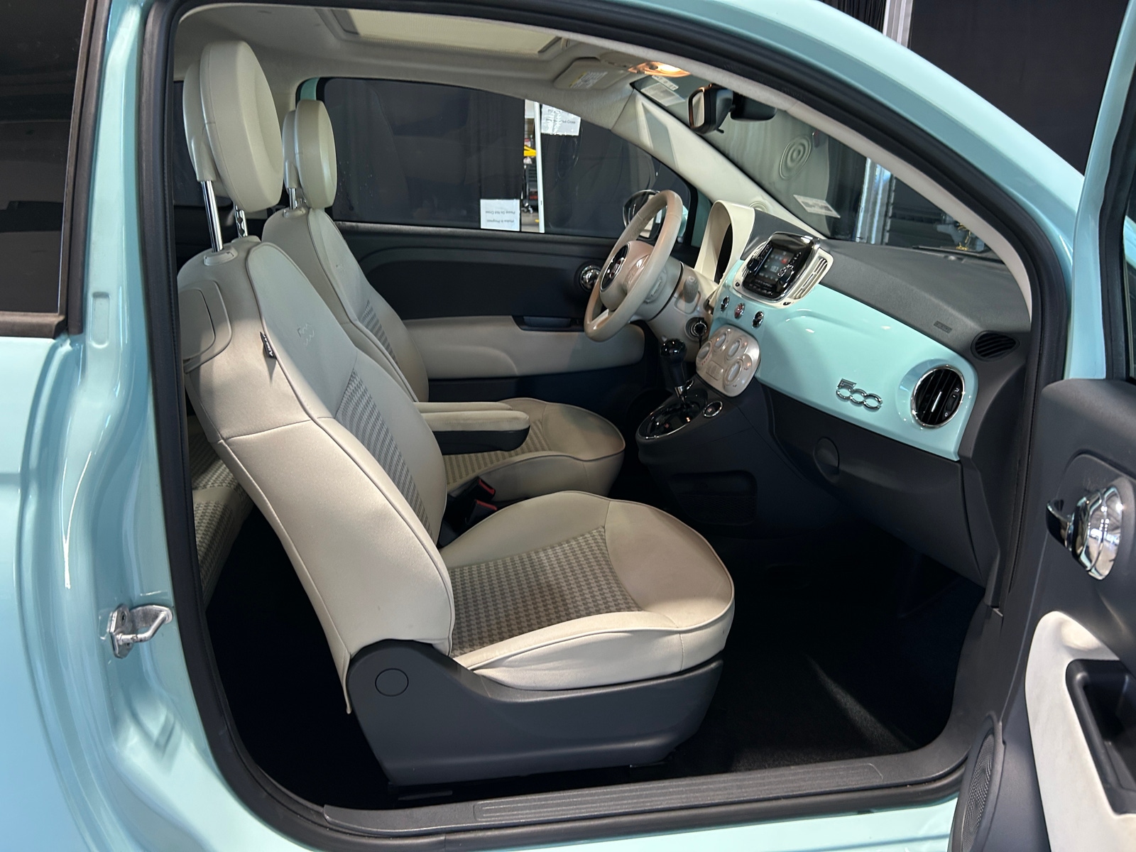 Thumbnail: 2017 Fiat 500 - 2