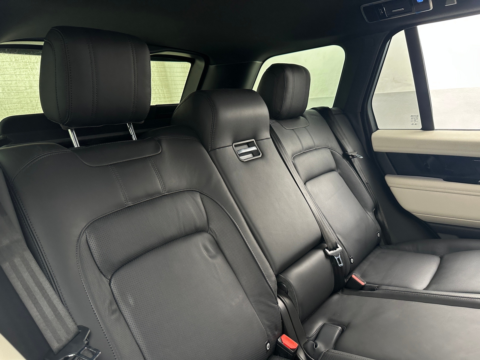 Thumbnail: 2022 Land Rover Range Rover - 5