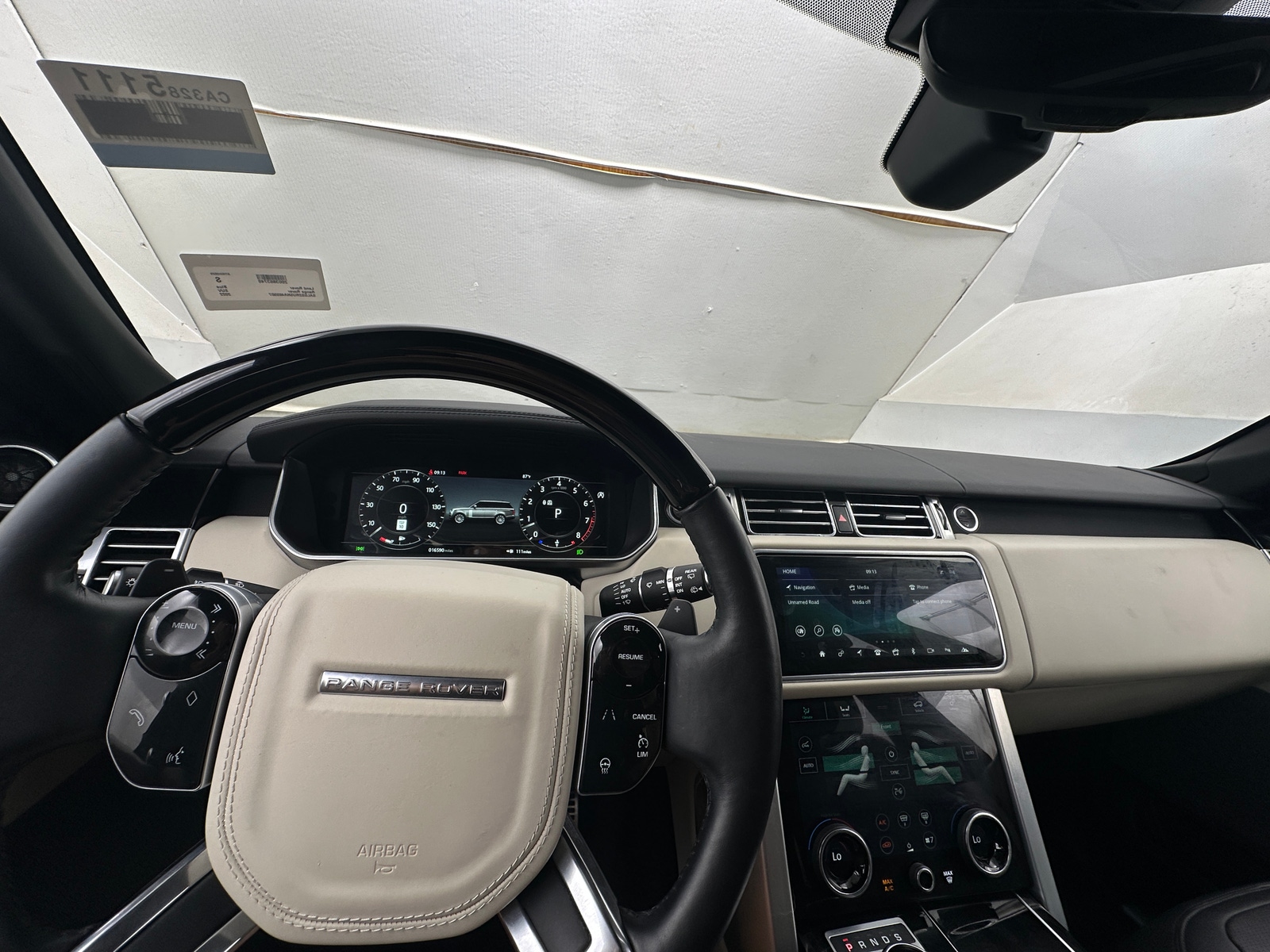 Thumbnail: 2022 Land Rover Range Rover - 2