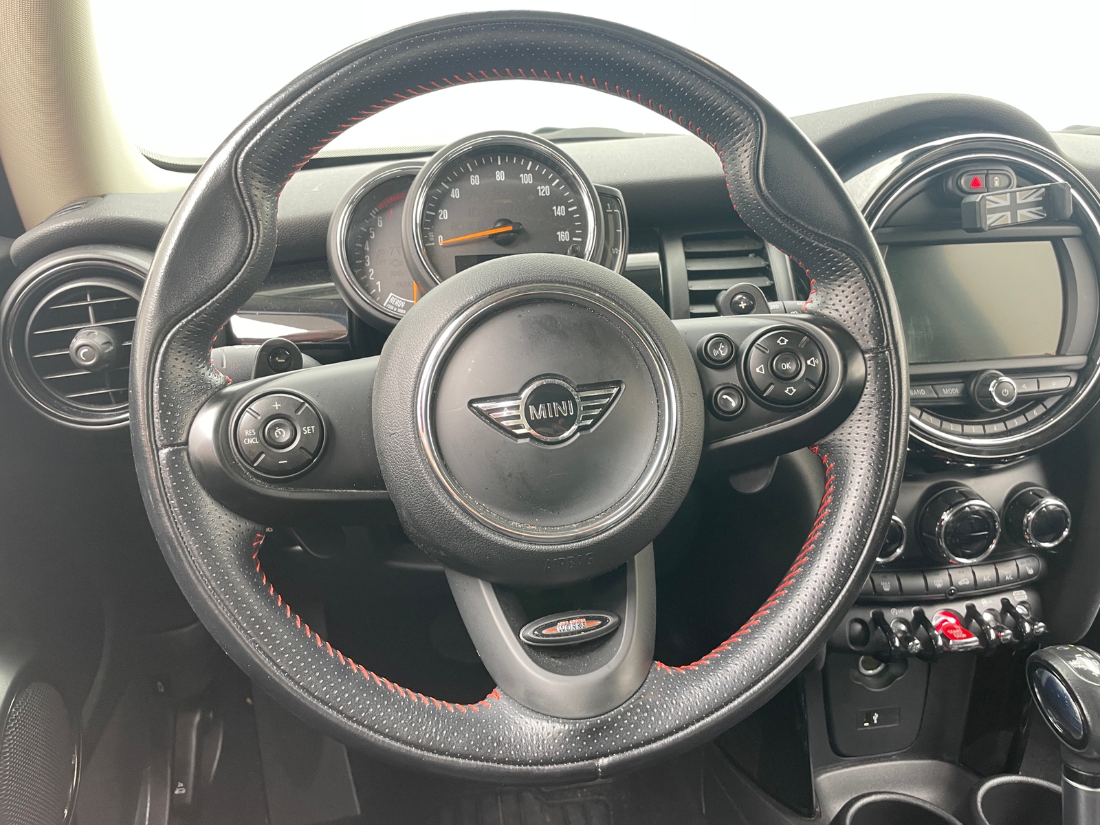 Thumbnail: 2019 MINI Cooper Hardtop - 3