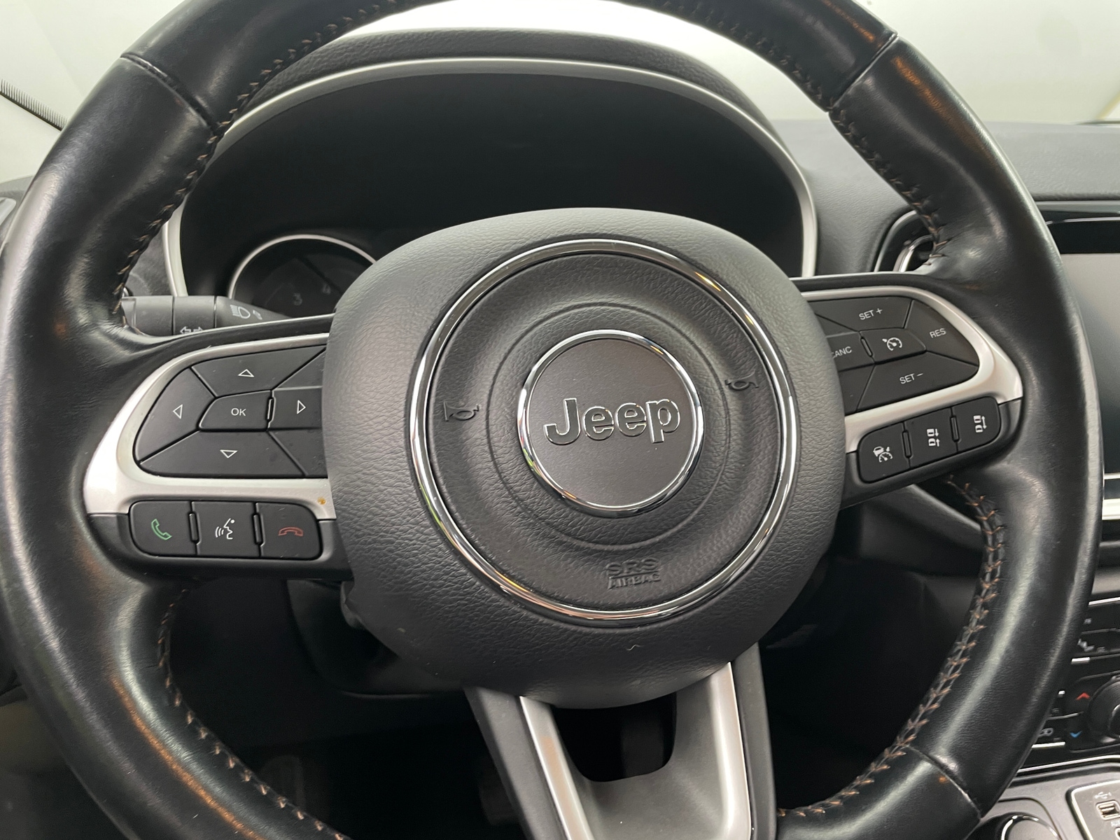 Thumbnail: 2021 Jeep Compass - 4