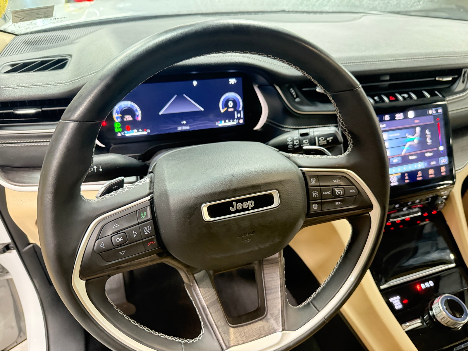 Thumbnail: 2021 Jeep Grand Cherokee L - 4