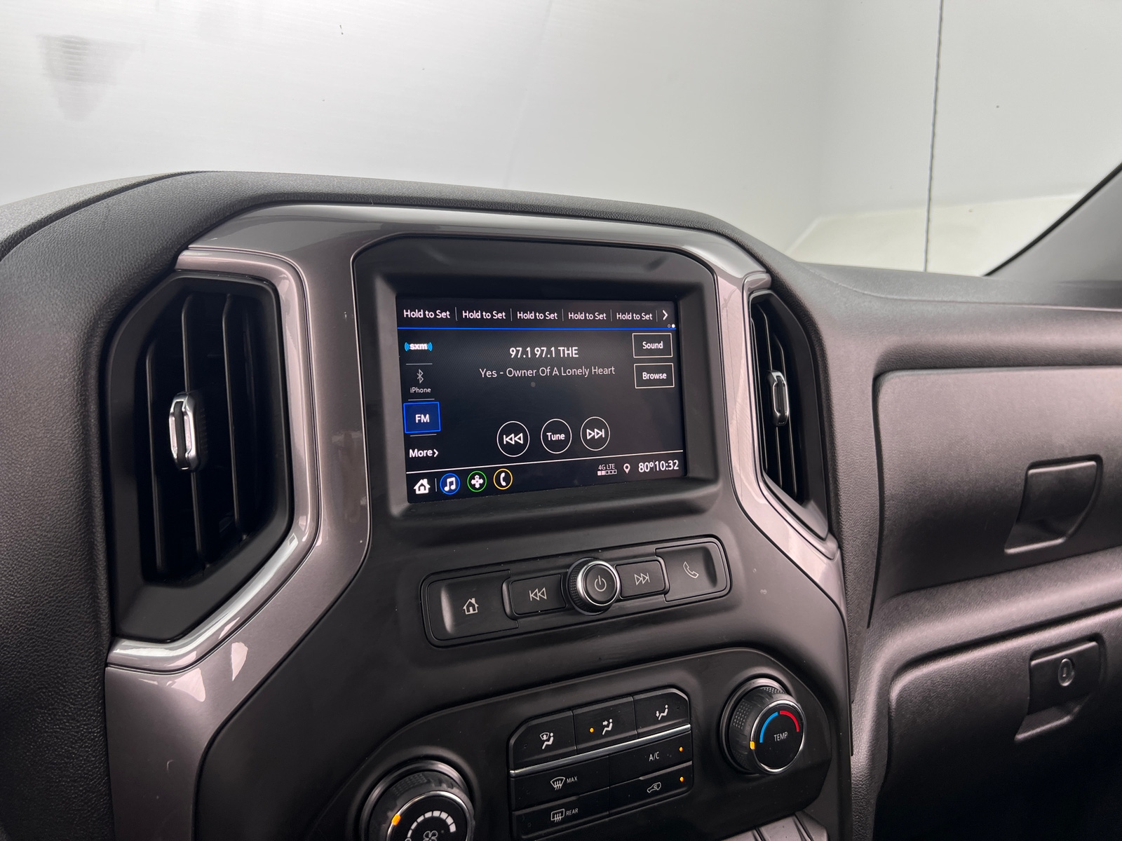 Thumbnail: 2020 Chevrolet Silverado 1500 - 4