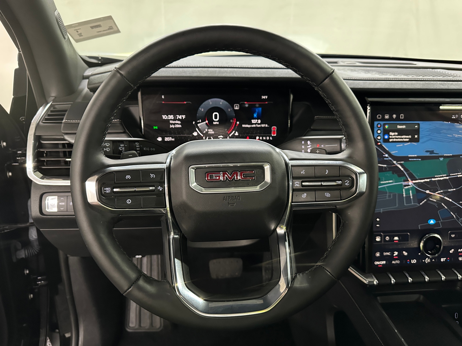 Thumbnail: 2025 GMC Acadia - 5
