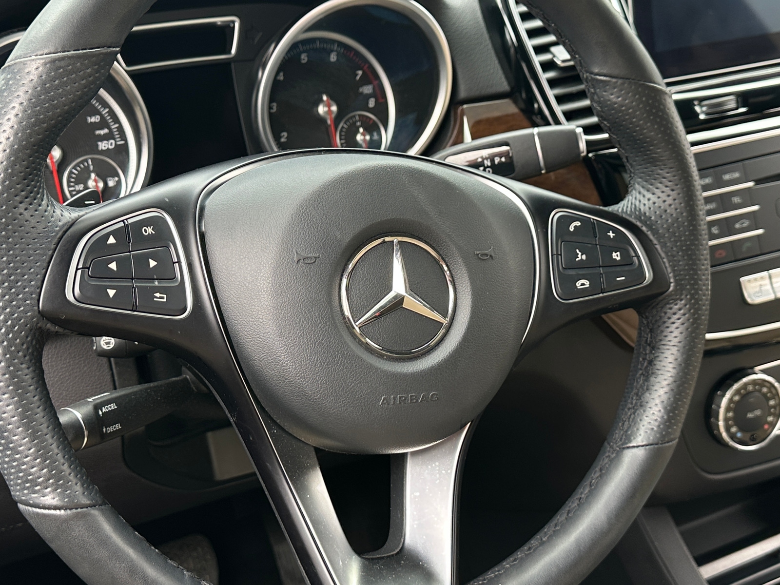 Thumbnail: 2018 Mercedes-Benz GLE - 4