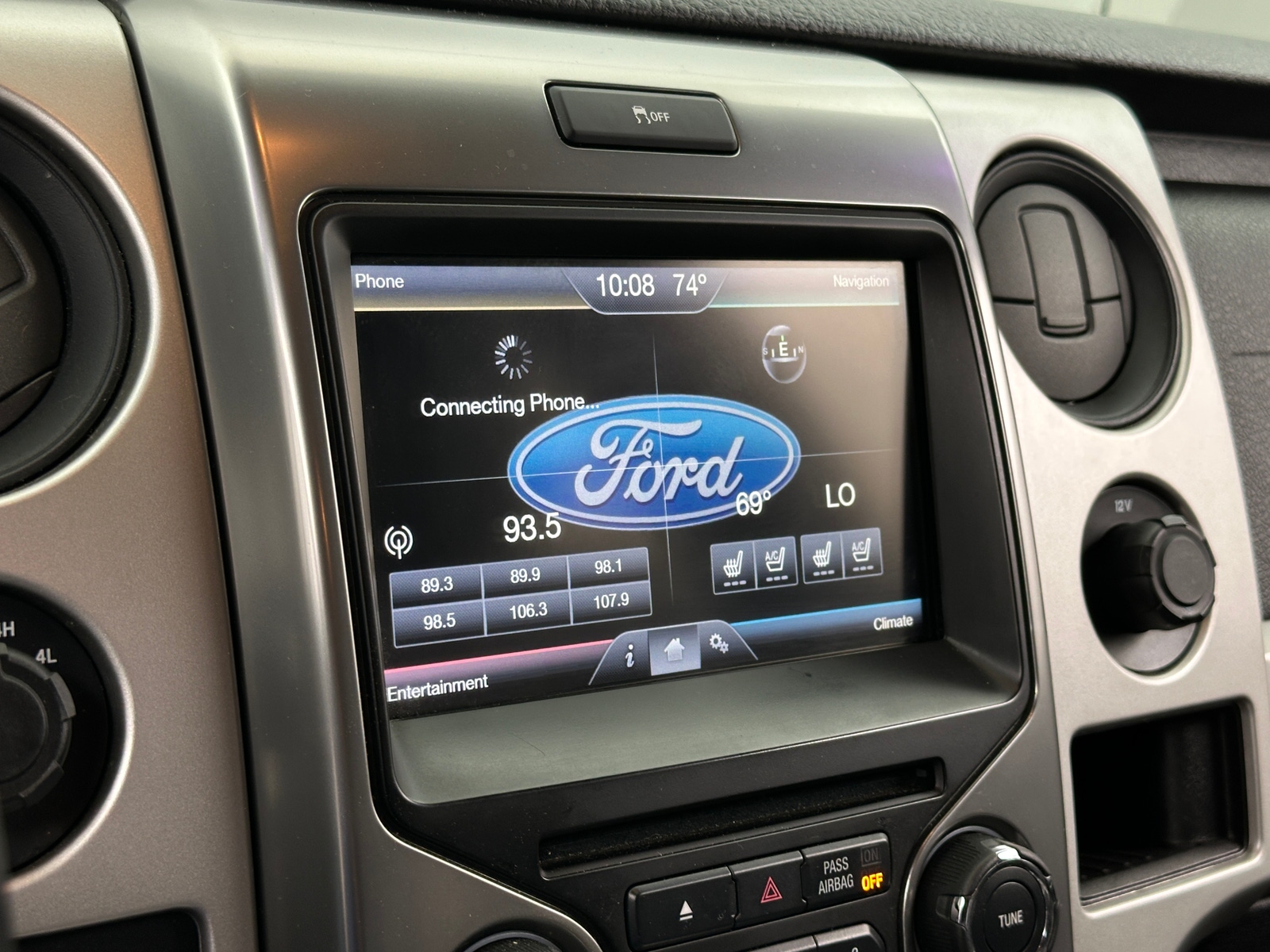 Thumbnail: 2013 Ford Econoline - 3