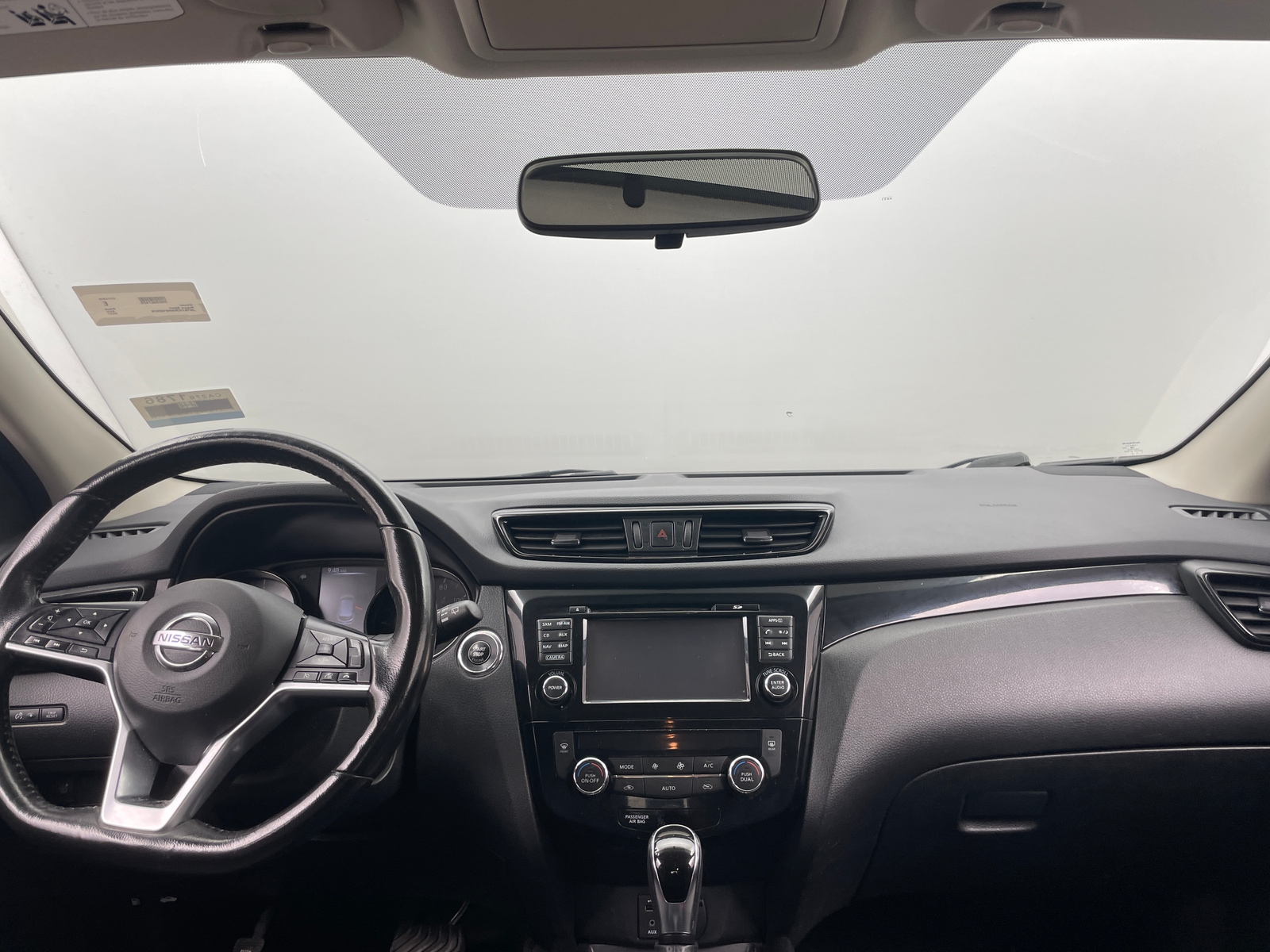 Thumbnail: 2017 Nissan Rogue Sport - 3