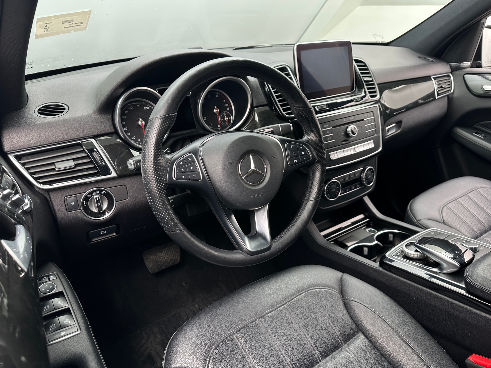 Thumbnail: 2016 Mercedes-Benz GLE - 2