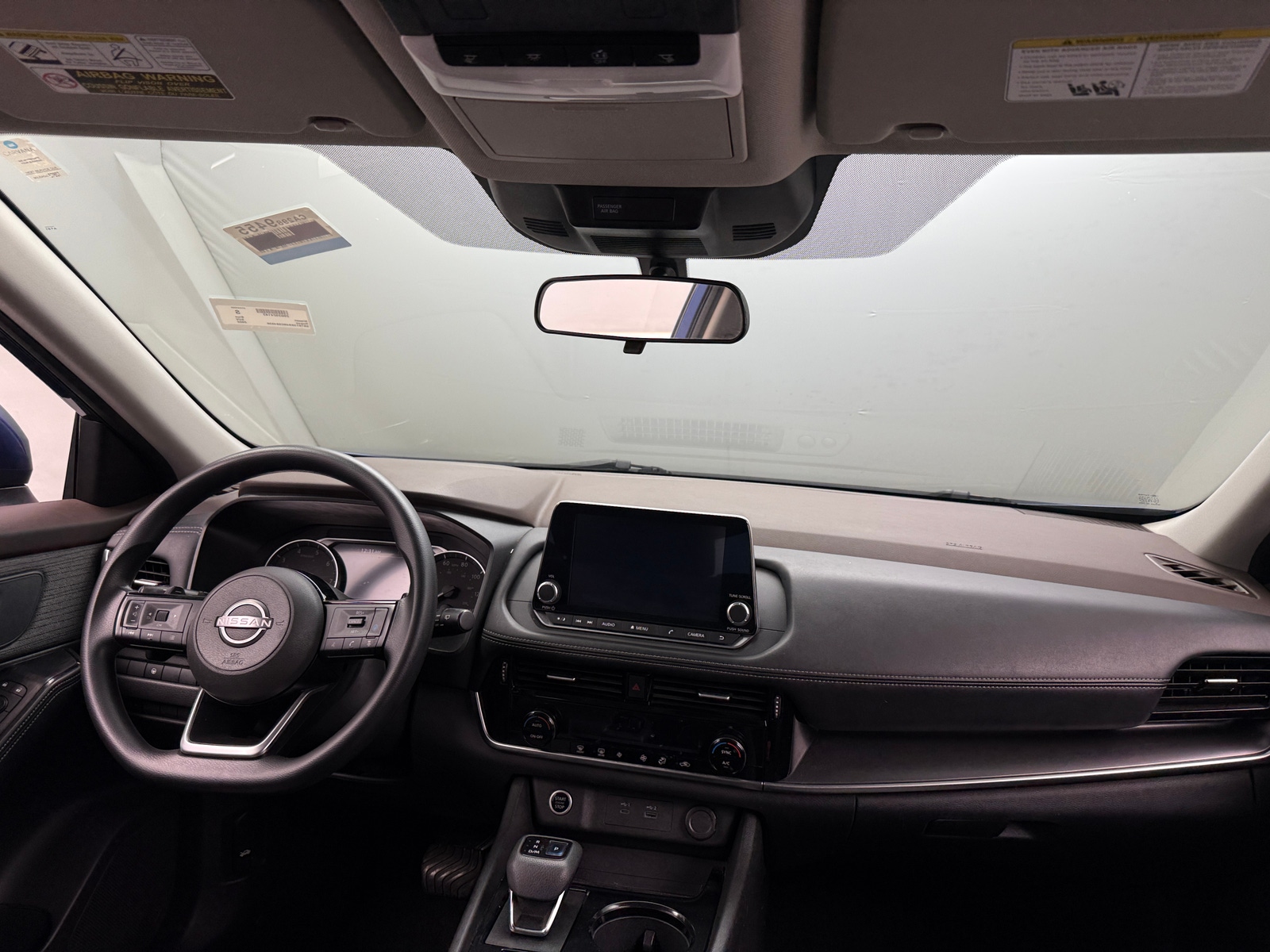 Thumbnail: 2022 Nissan Rogue - 3