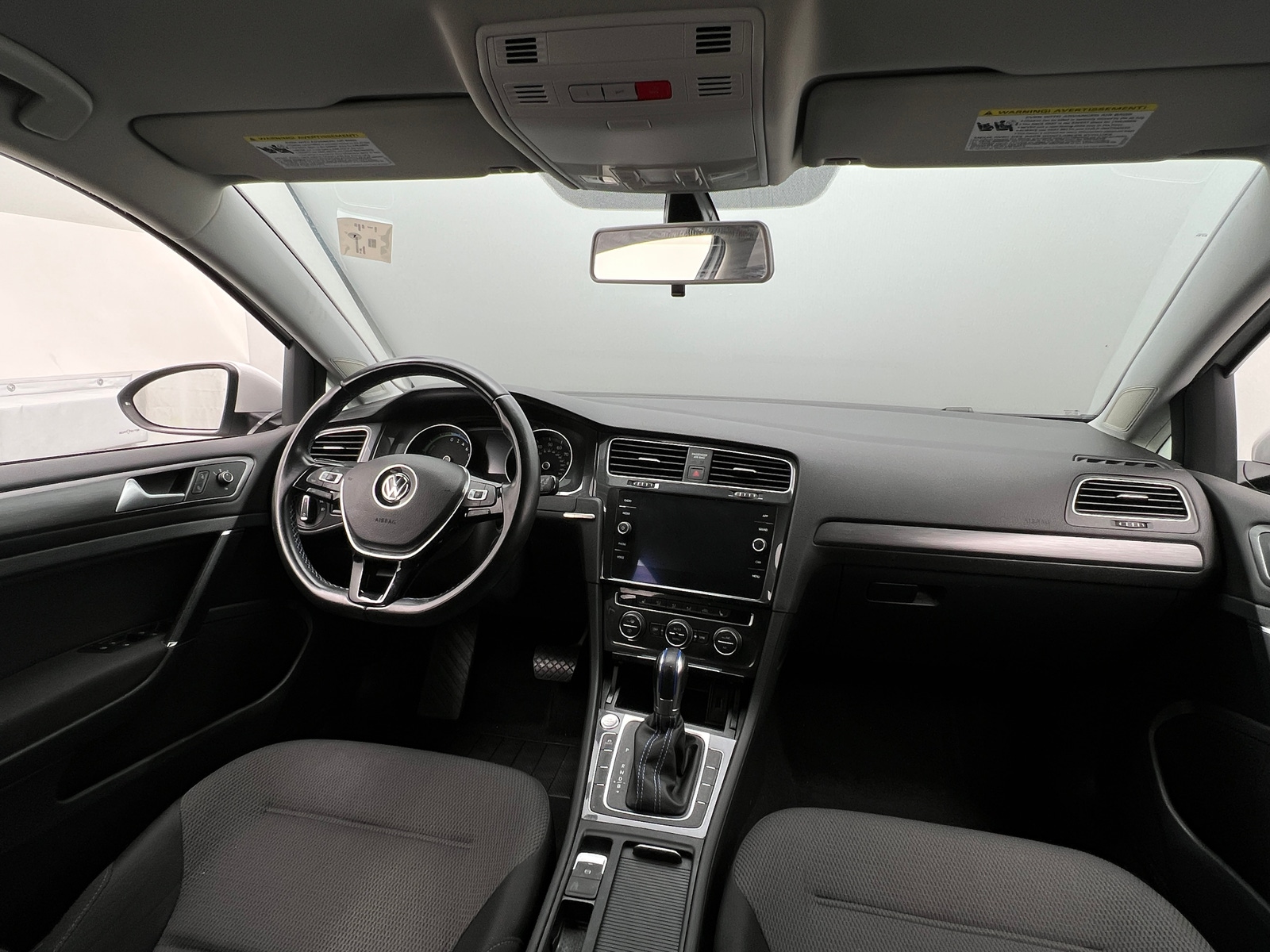 Thumbnail: 2019 Volkswagen e-Golf - 3