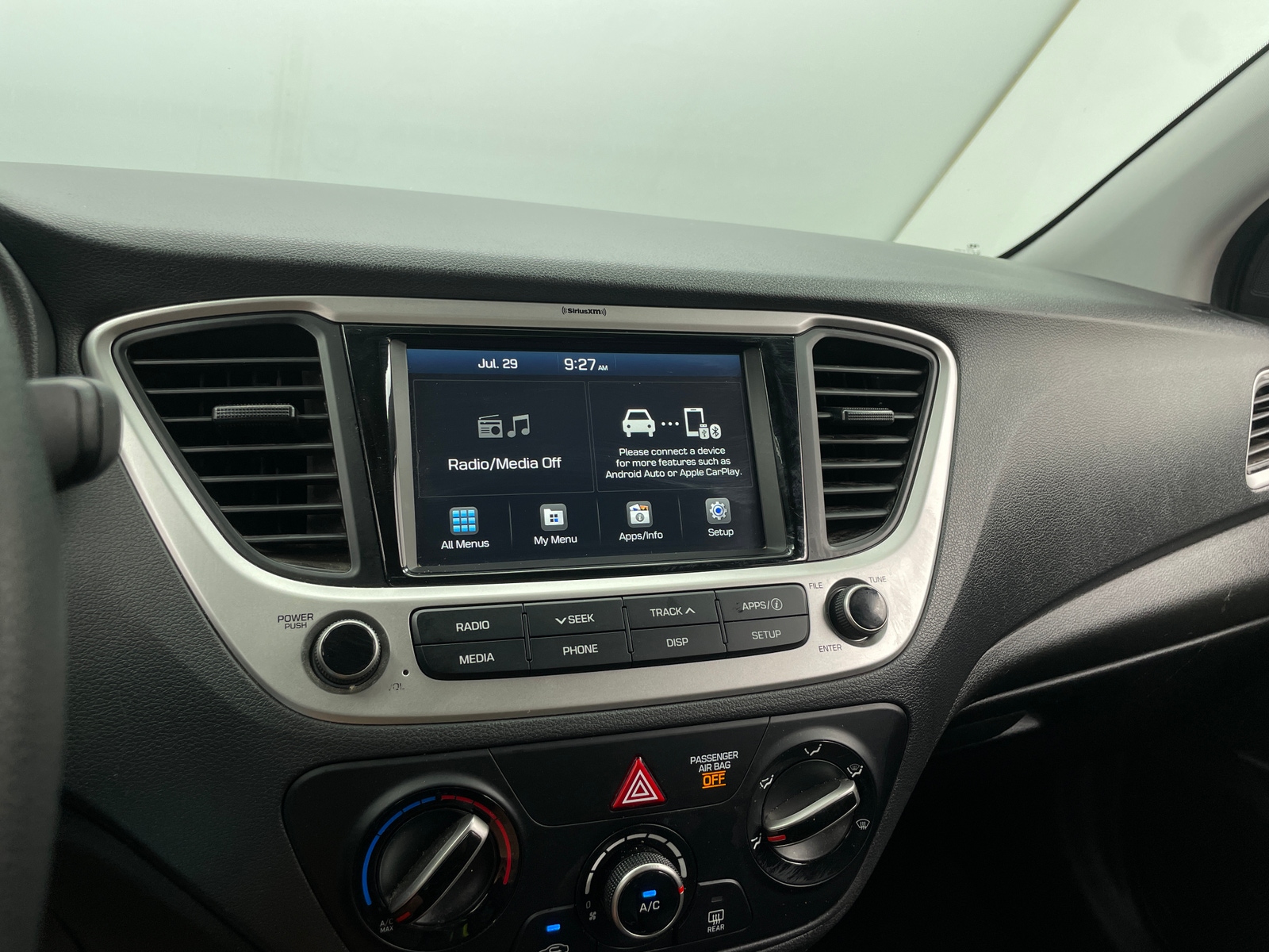 Thumbnail: 2022 Hyundai Accent - 4