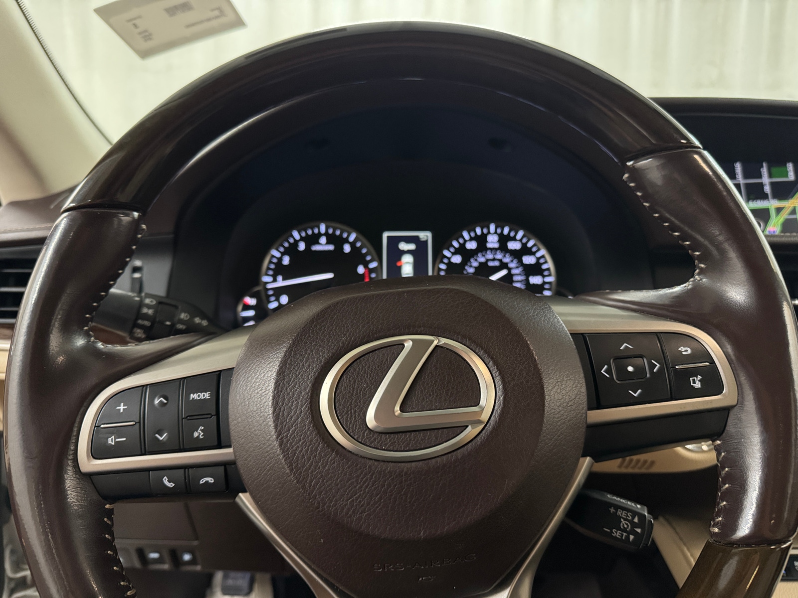 Thumbnail: 2016 Lexus ES - 4