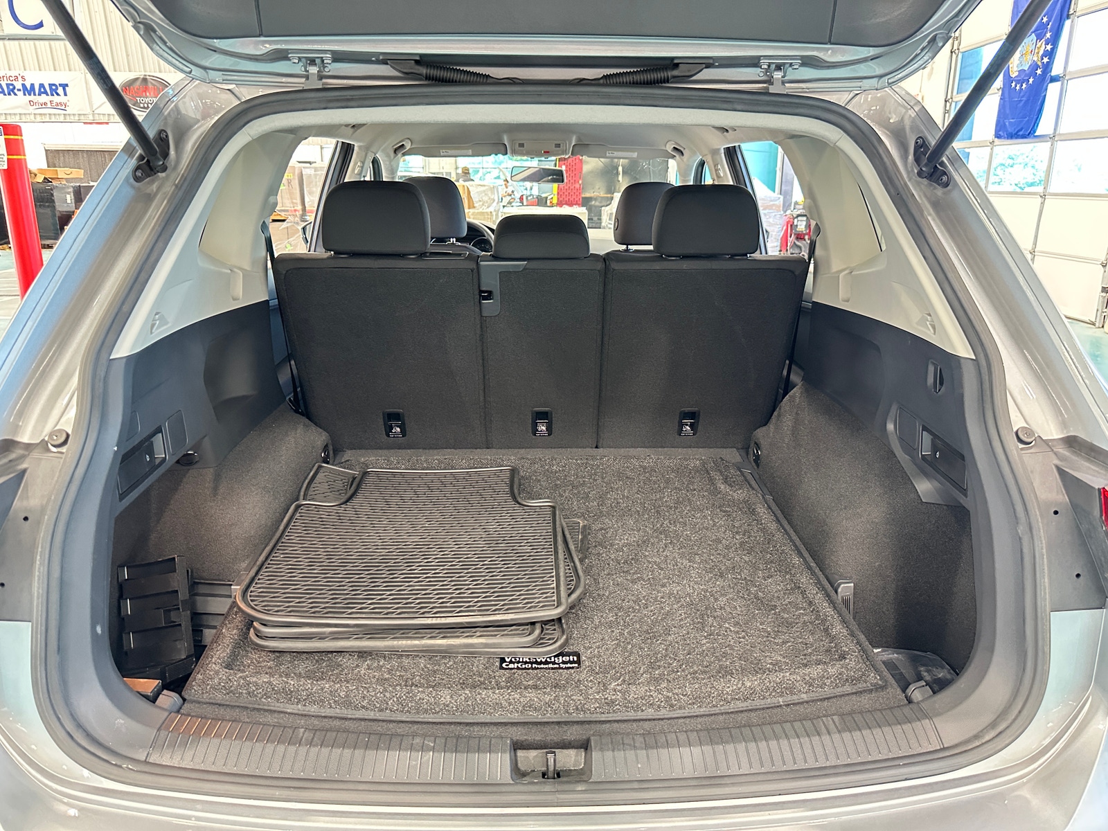Thumbnail: 2021 Volkswagen Tiguan - 7